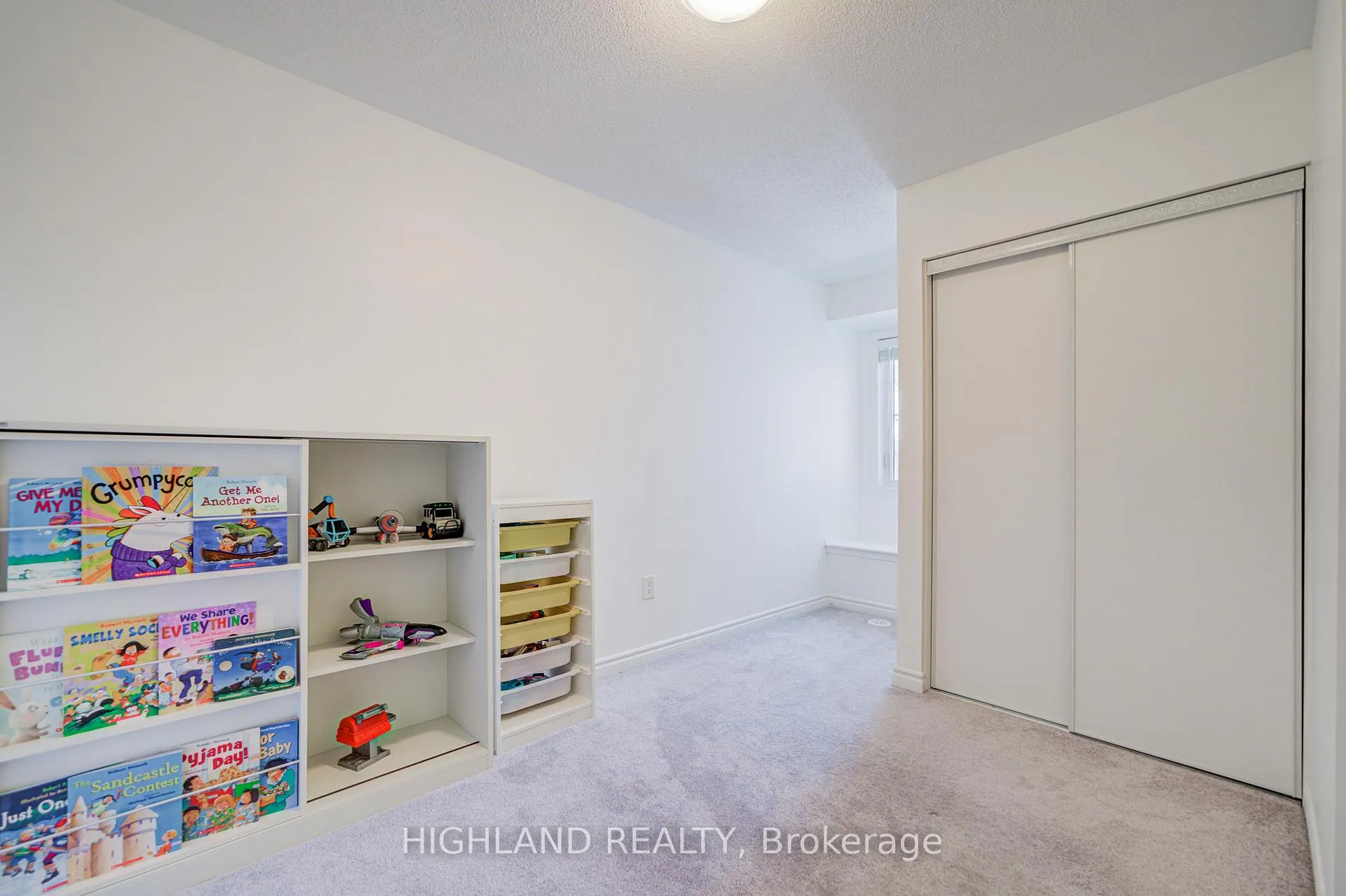Photo 16 of 283 Murlock Heights, Milton, Ford — HOMEH