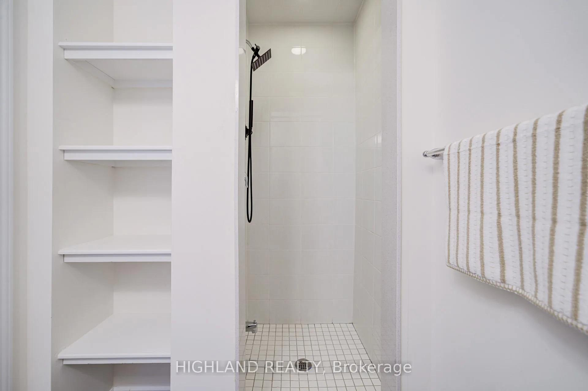 Photo 22 of 283 Murlock Heights, Milton, Ford — HOMEH