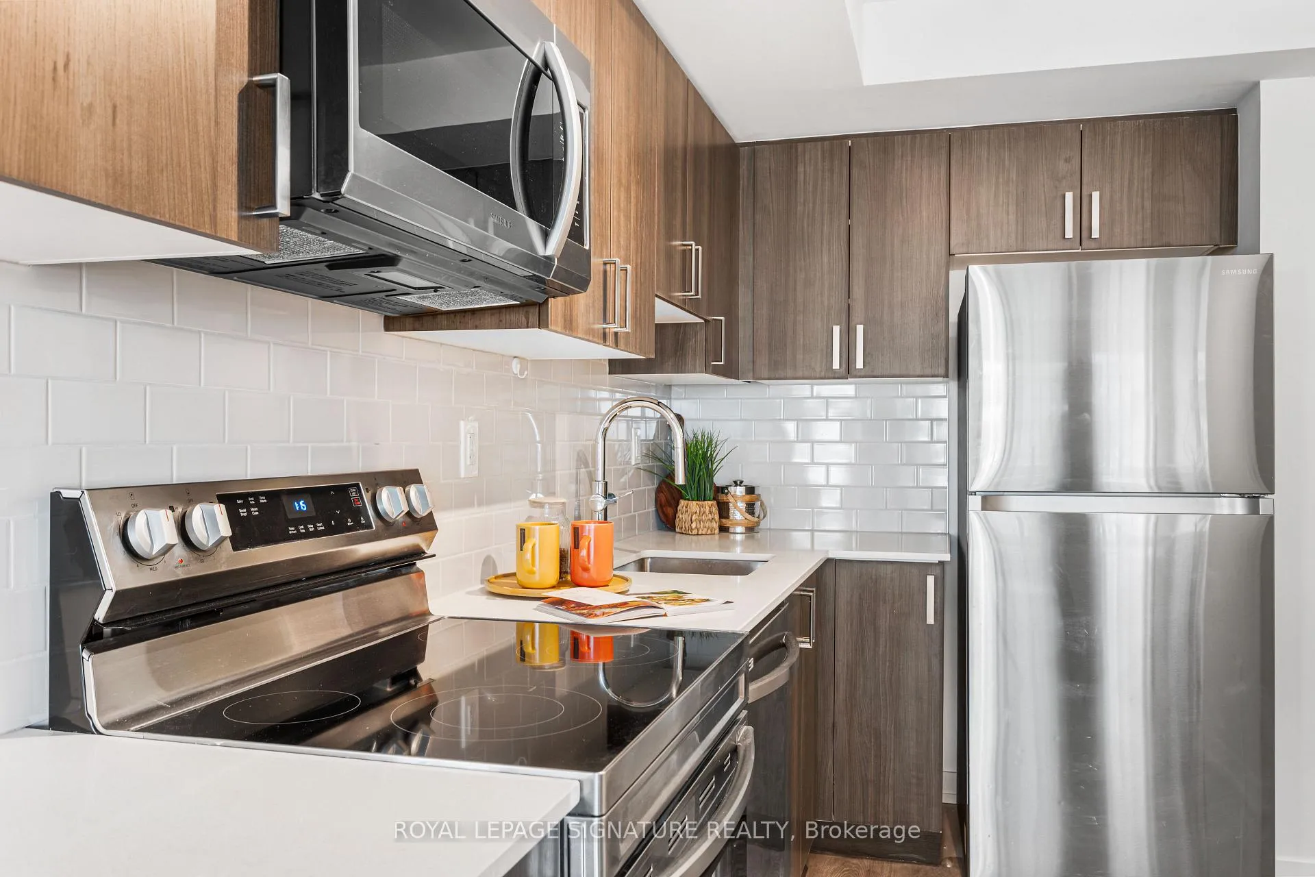 Photo 5 of Unit 2006, 1435 Celebration Drive, Pickering, Bay Ridges — HOMEH