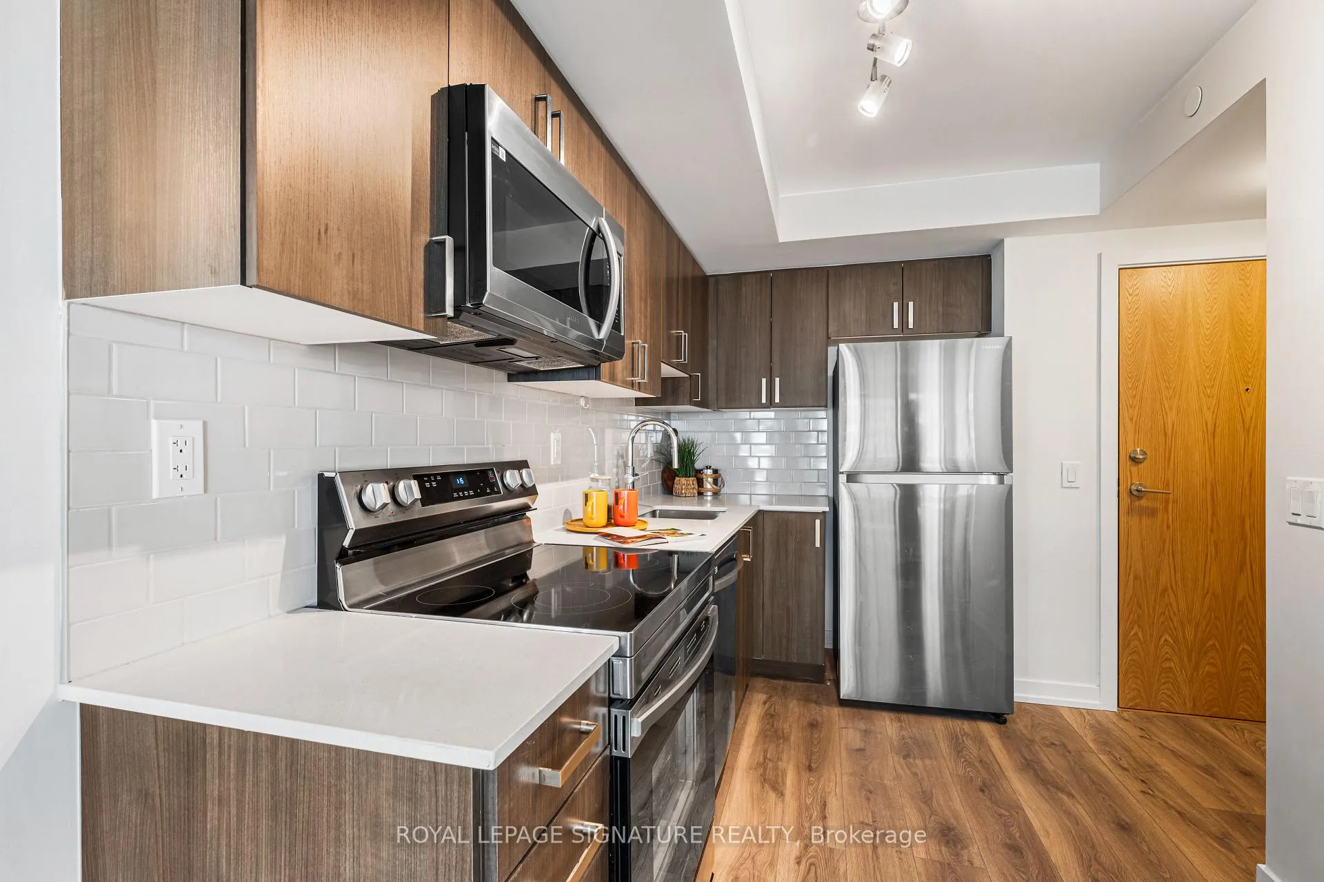 Photo 6 of Unit 2006, 1435 Celebration Drive, Pickering, Bay Ridges — HOMEH
