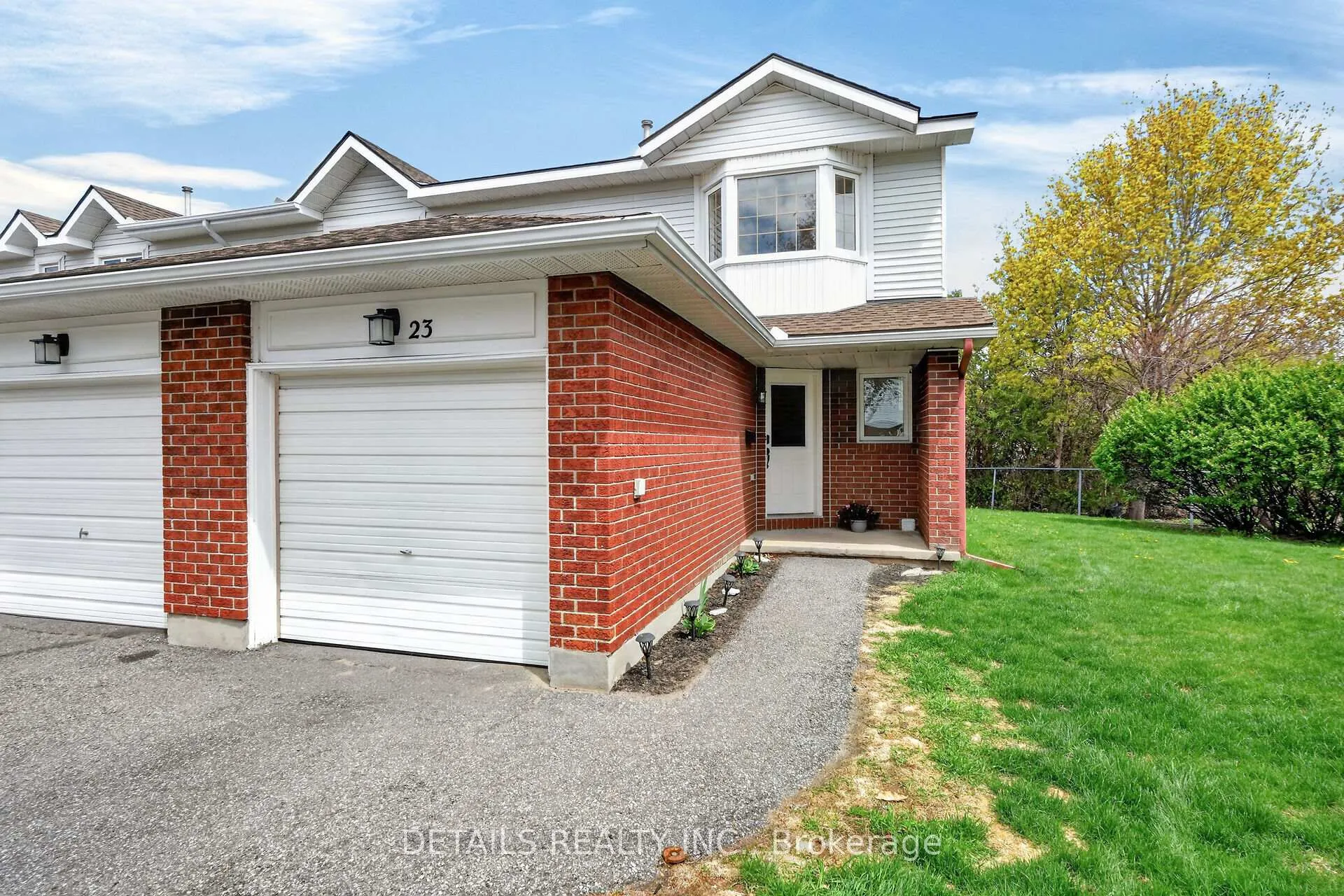 Photo 2 of Unit 43, 23 Clifford Private, Ottawa, Hunt Club Park — HOMEH