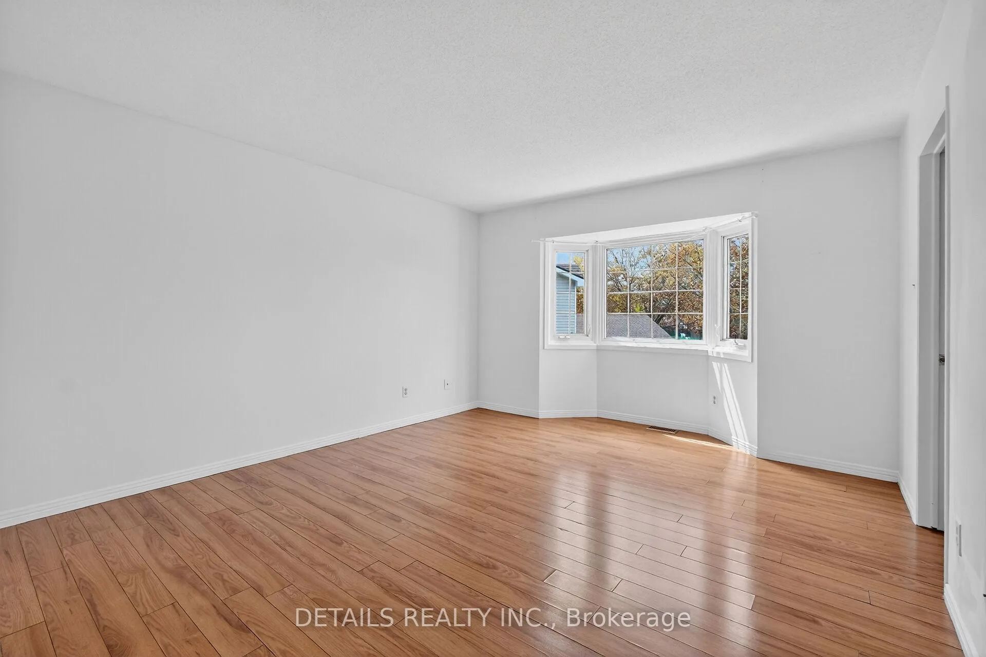 Photo 32 of Unit 43, 23 Clifford Private, Ottawa, Hunt Club Park — HOMEH