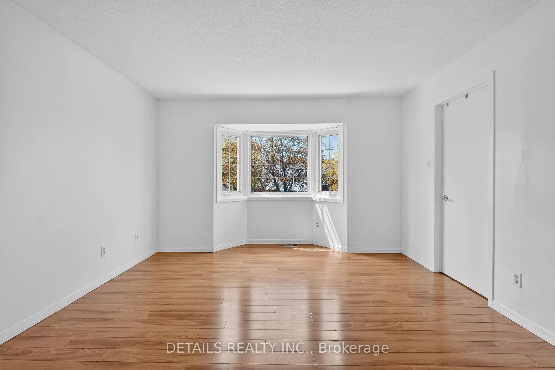 Photo 33 of Unit 43, 23 Clifford Private, Ottawa, Hunt Club Park — HOMEH