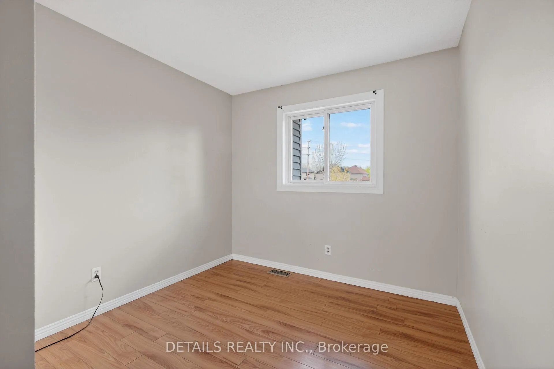 Photo 42 of Unit 43, 23 Clifford Private, Ottawa, Hunt Club Park — HOMEH