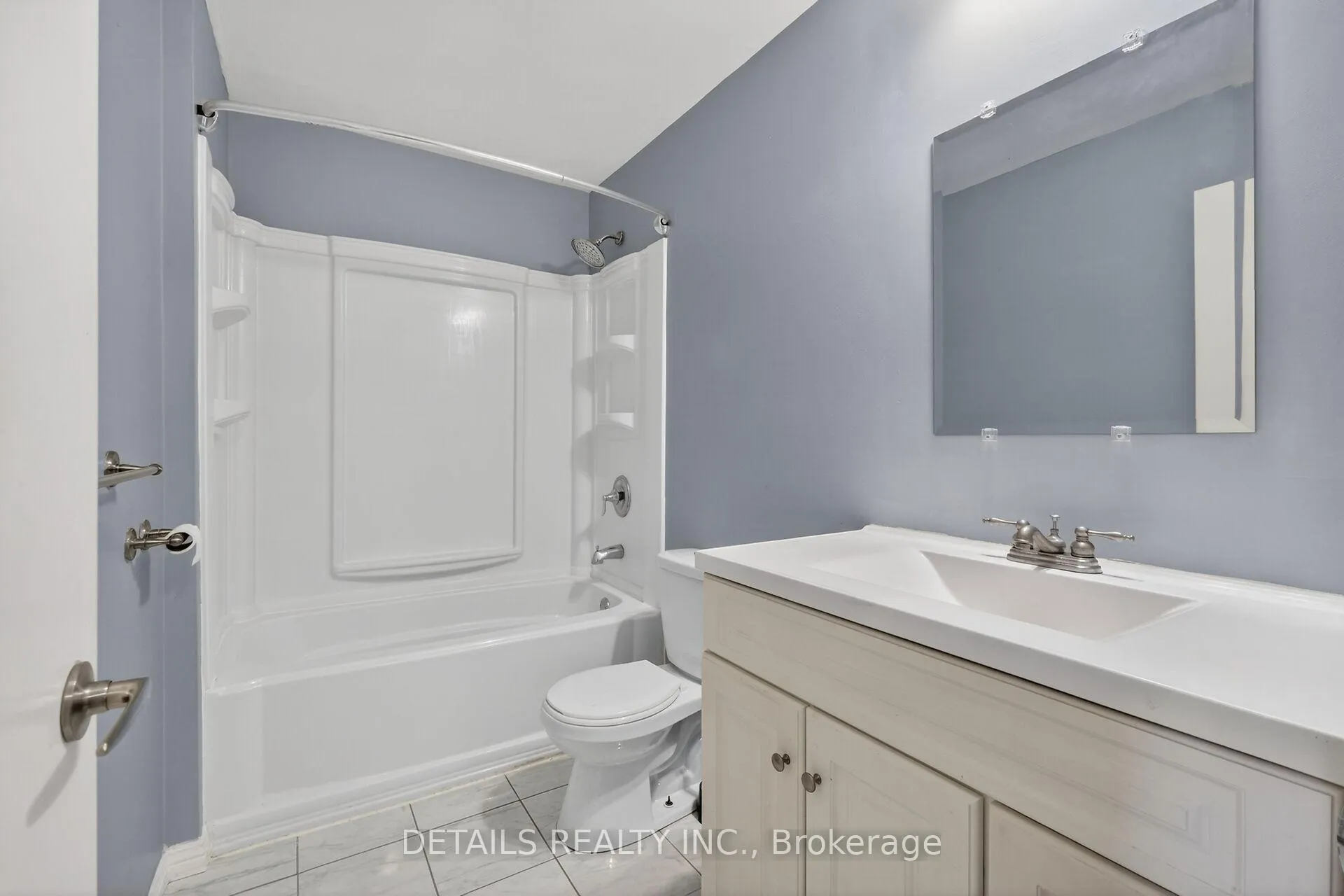 Photo 44 of Unit 43, 23 Clifford Private, Ottawa, Hunt Club Park — HOMEH