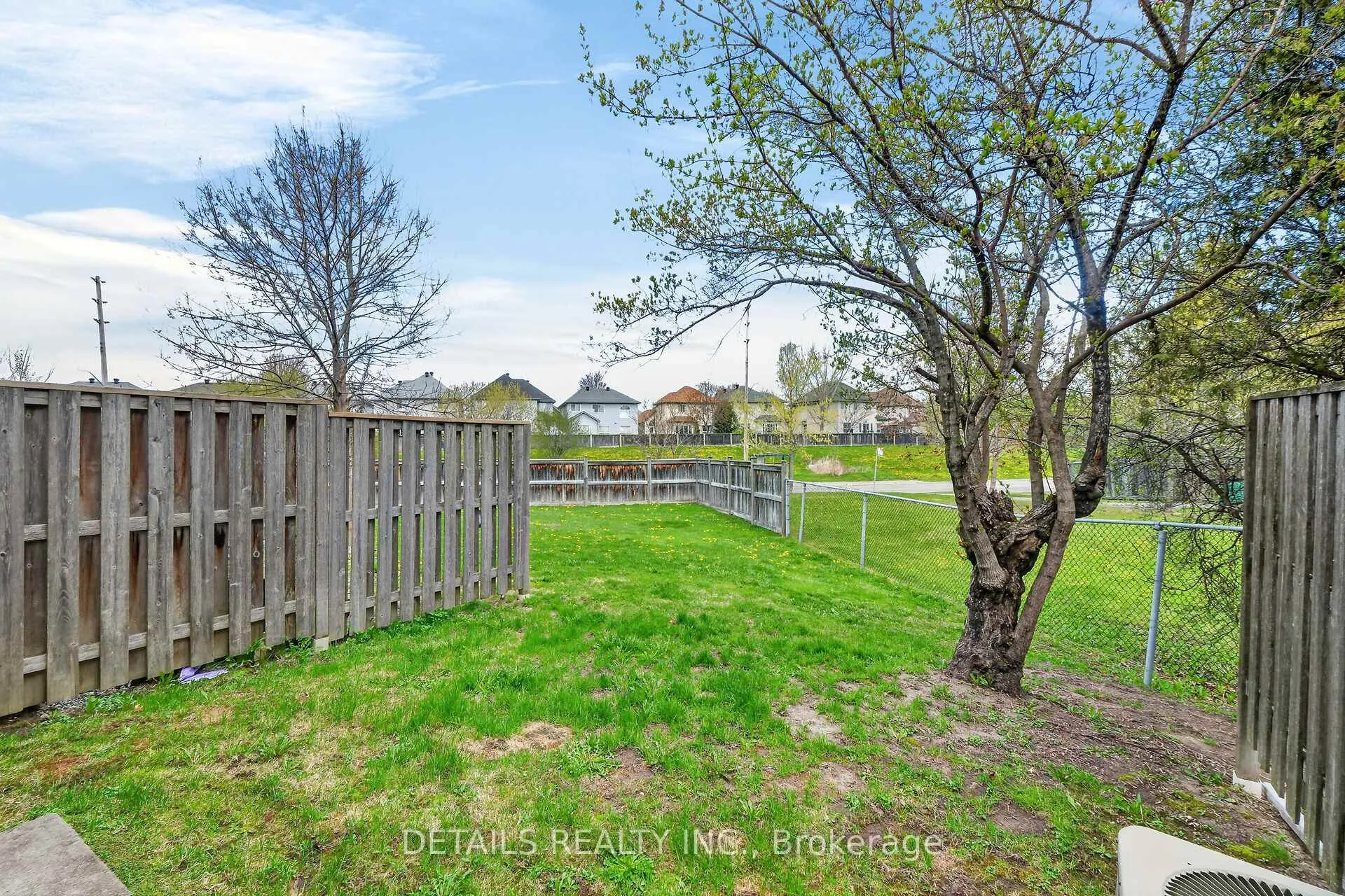 Photo 46 of Unit 43, 23 Clifford Private, Ottawa, Hunt Club Park — HOMEH