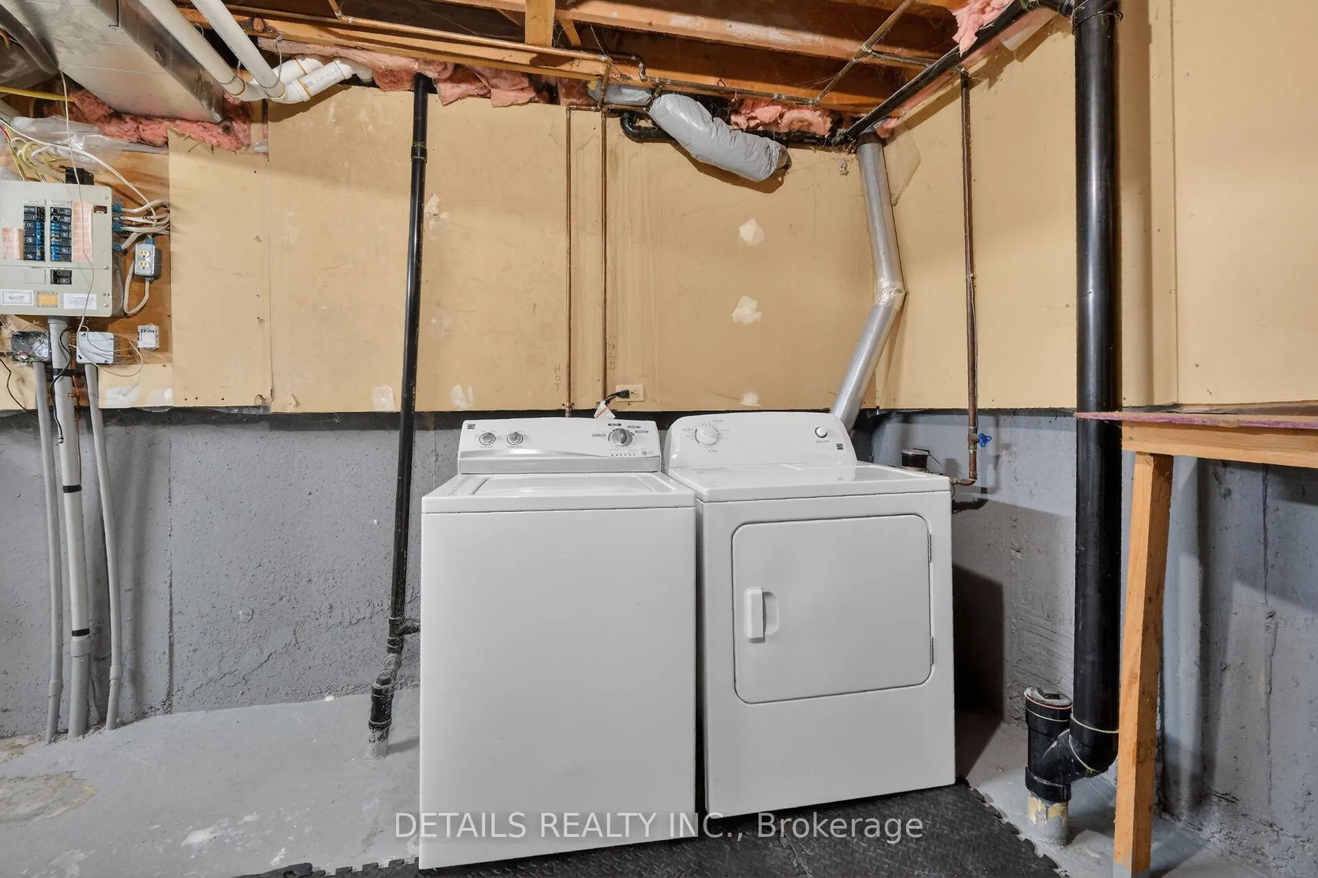 Photo 49 of Unit 43, 23 Clifford Private, Ottawa, Hunt Club Park — HOMEH