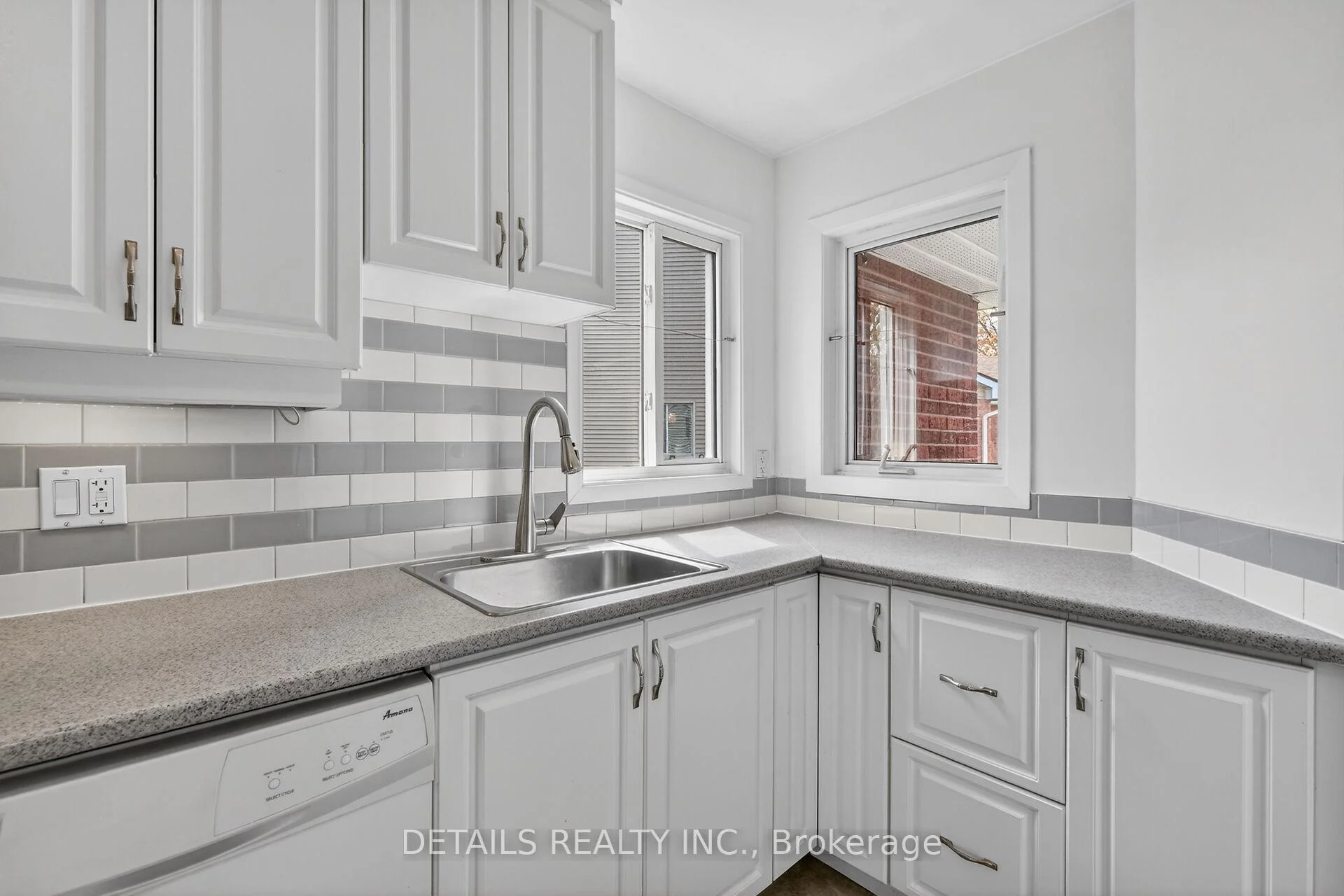 Photo 31 of Unit 43, 23 Clifford Private, Ottawa, Hunt Club Park — HOMEH