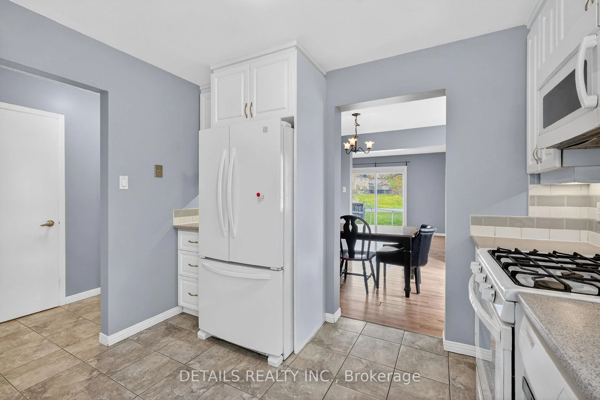 Photo 37 of Unit 43, 23 Clifford Private, Ottawa, Hunt Club Park — HOMEH