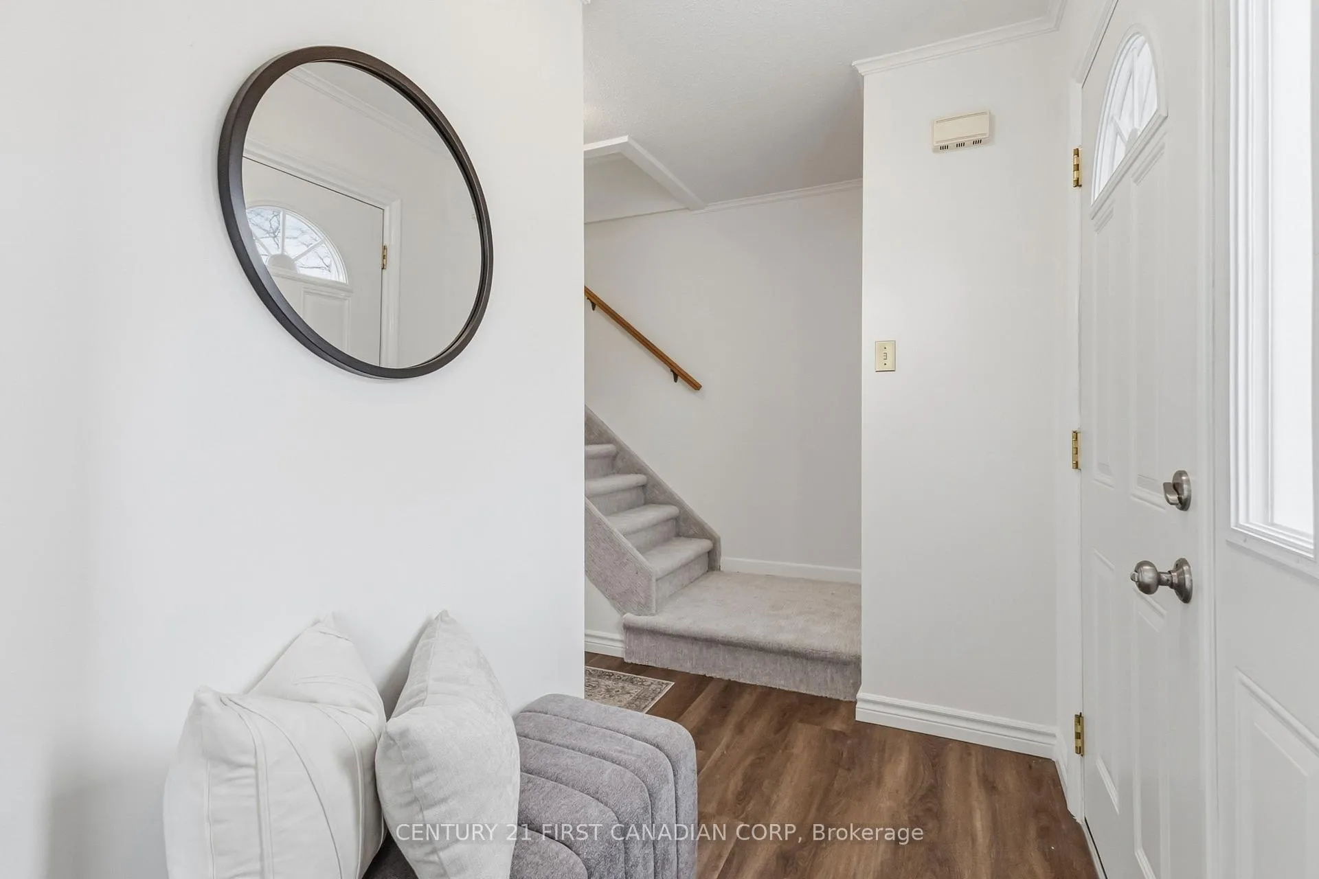 Photo 6 of 731 Wilkins Street, London, South R — HOMEH