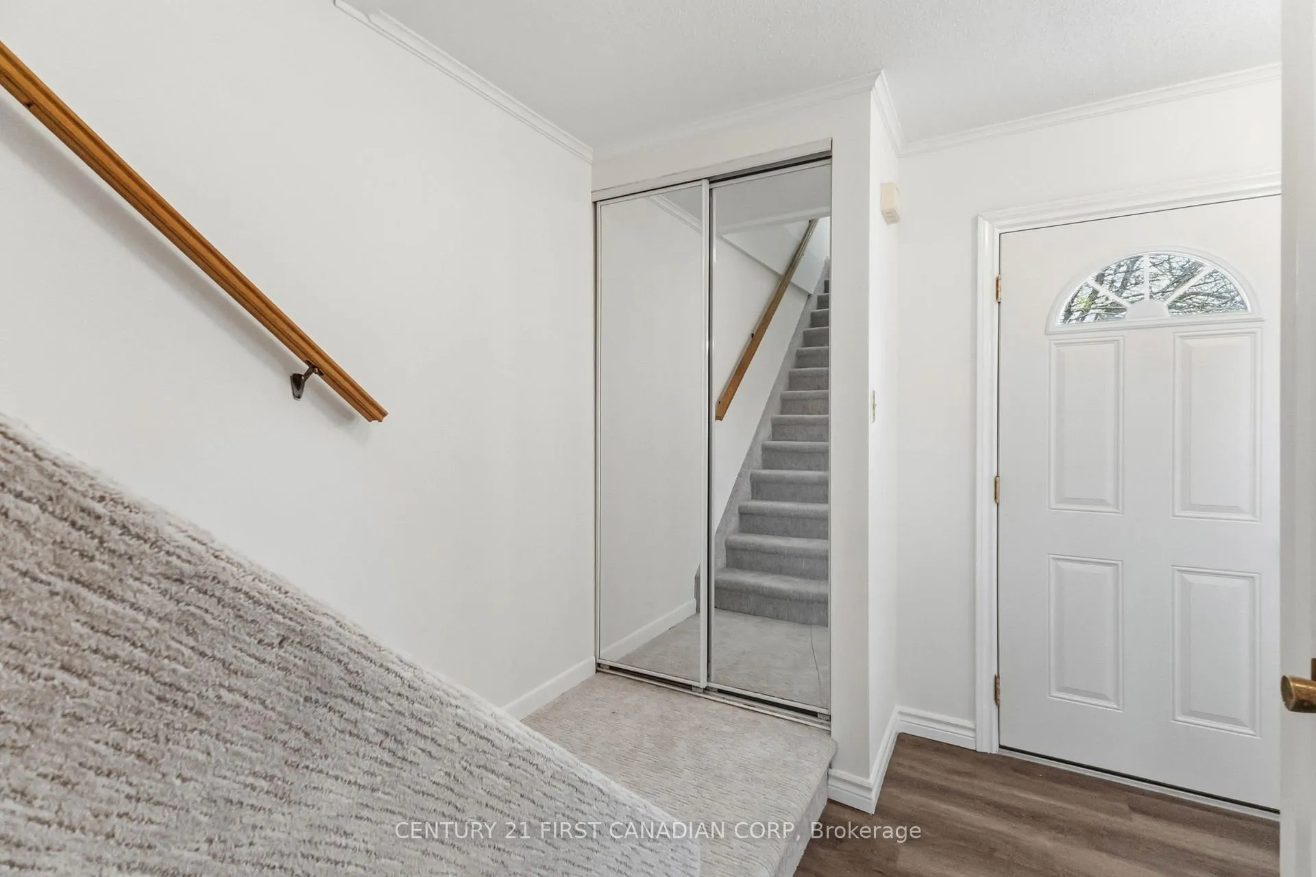 Photo 8 of 731 Wilkins Street, London, South R — HOMEH