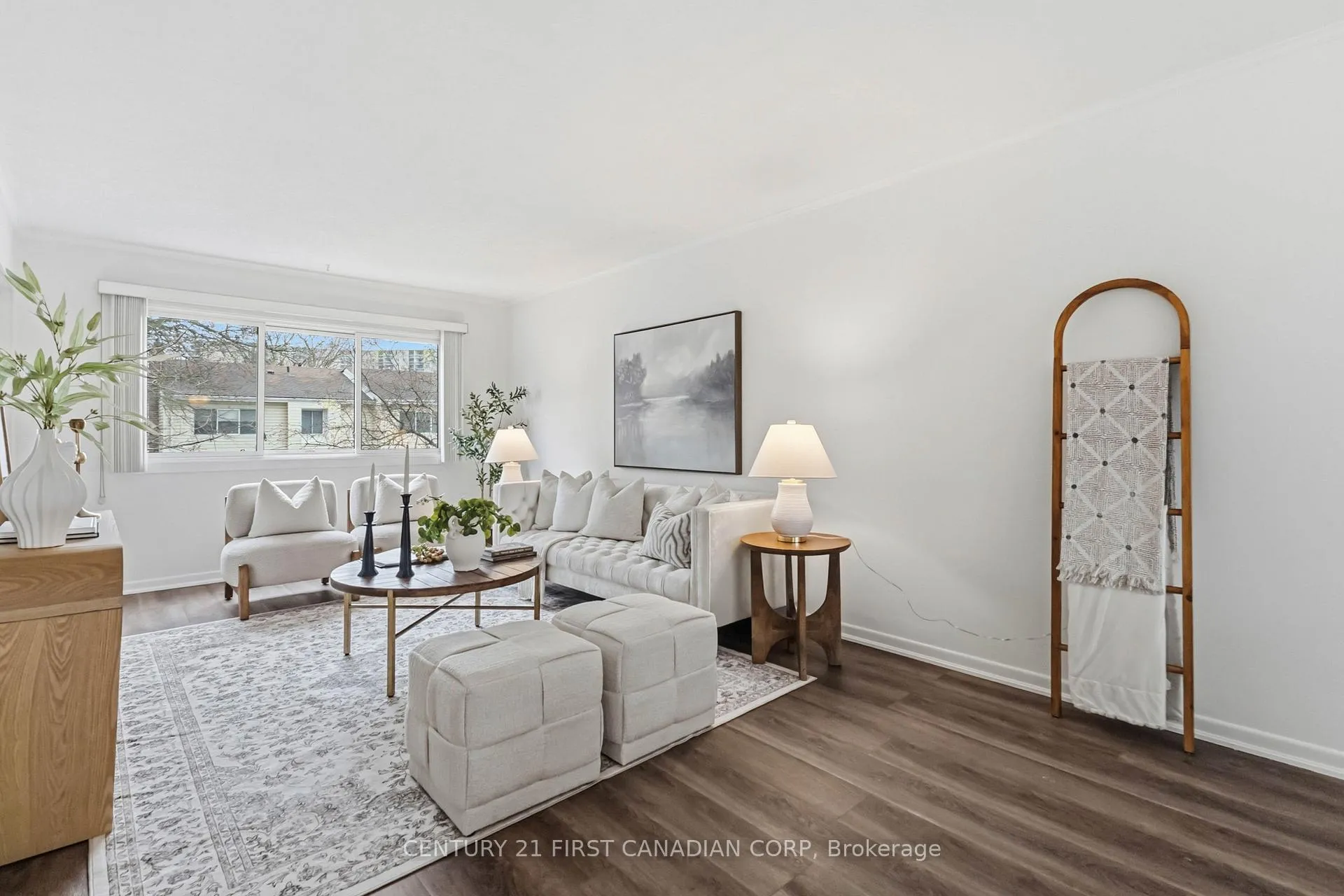 Photo 12 of 731 Wilkins Street, London, South R — HOMEH