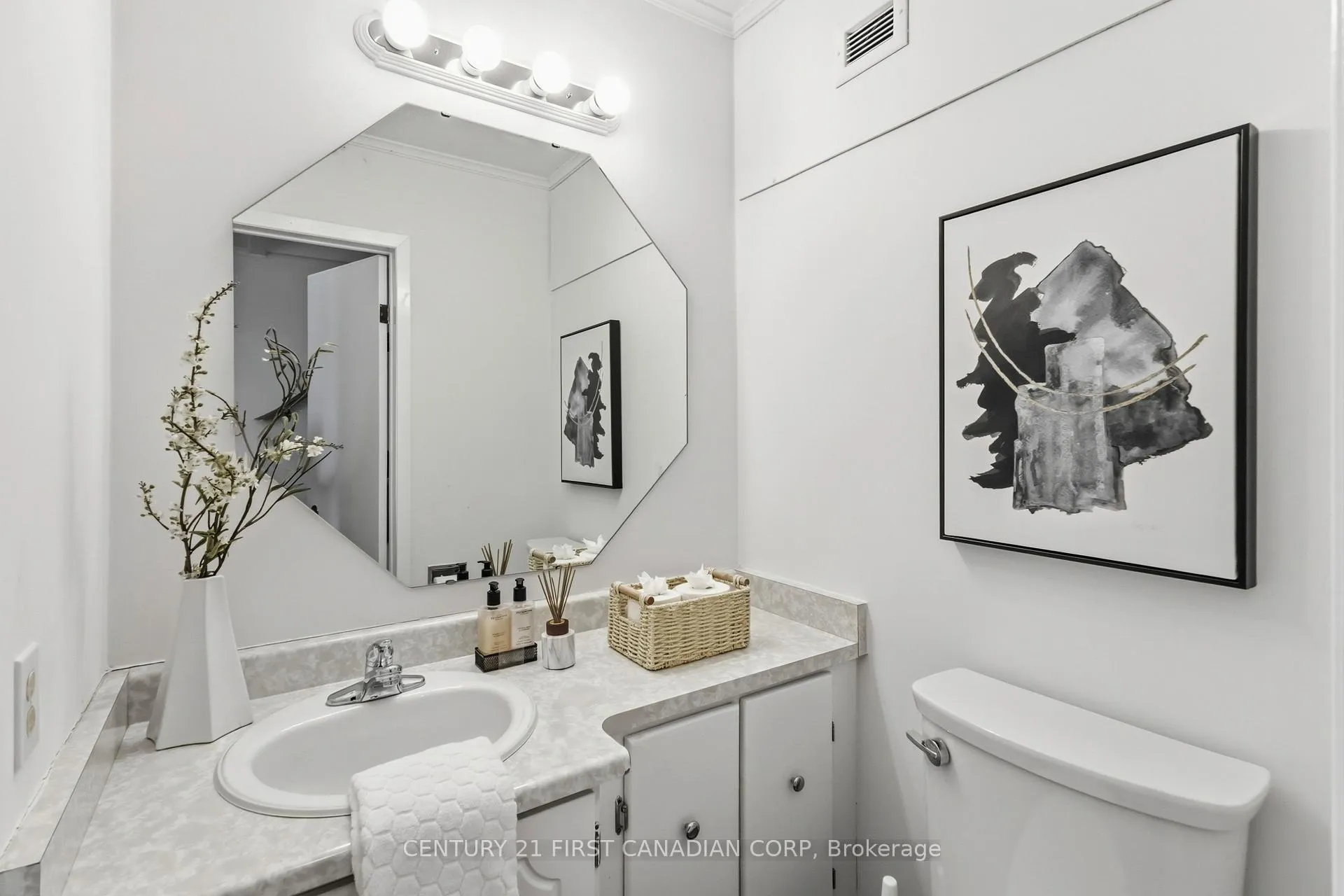 Photo 25 of 731 Wilkins Street, London, South R — HOMEH
