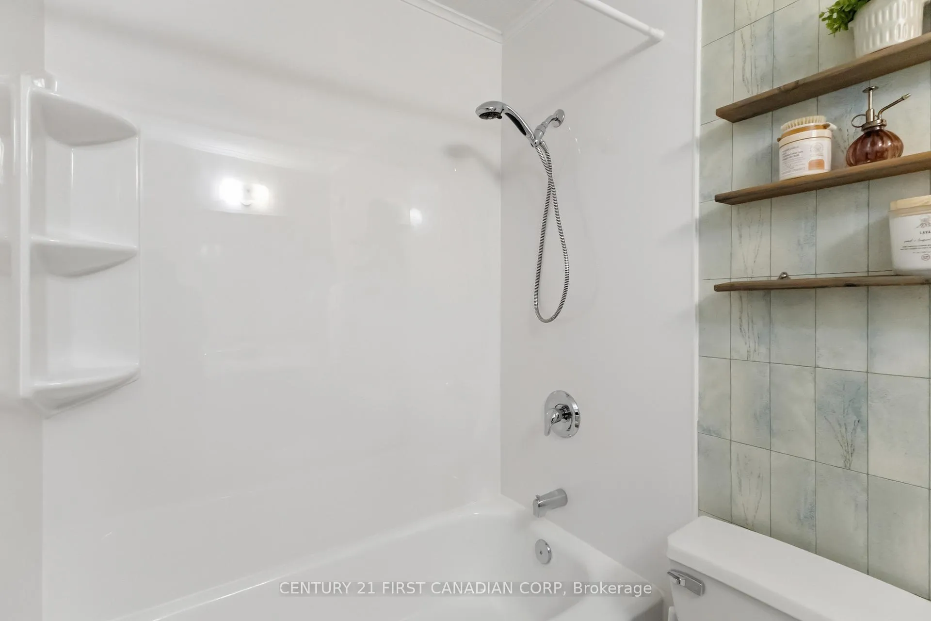 Photo 35 of 731 Wilkins Street, London, South R — HOMEH