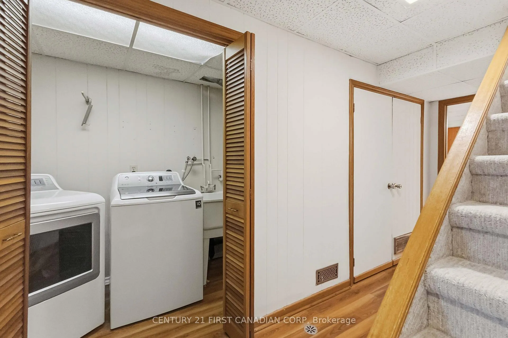 Photo 37 of 731 Wilkins Street, London, South R — HOMEH