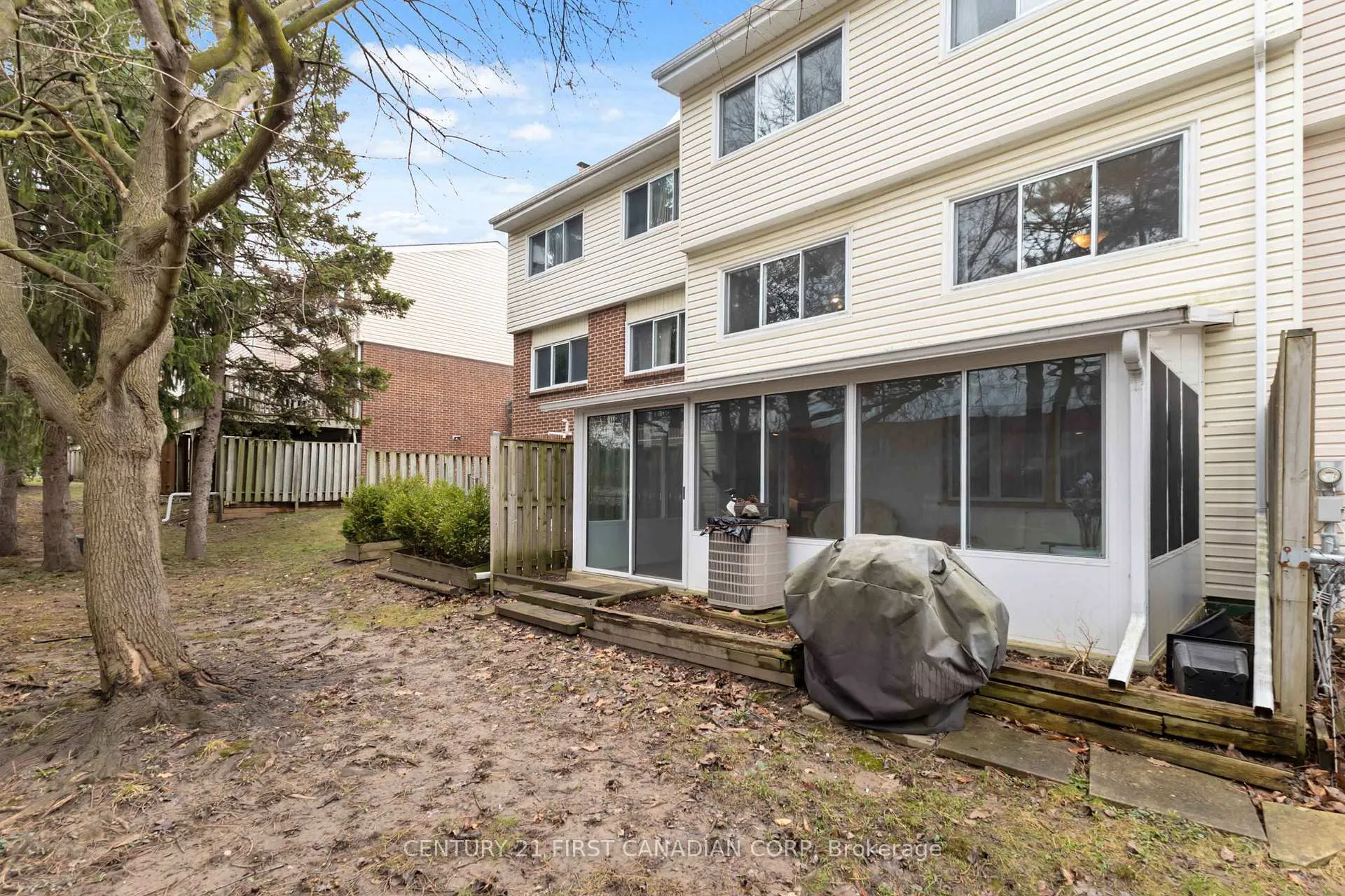 Photo 48 of 731 Wilkins Street, London, South R — HOMEH