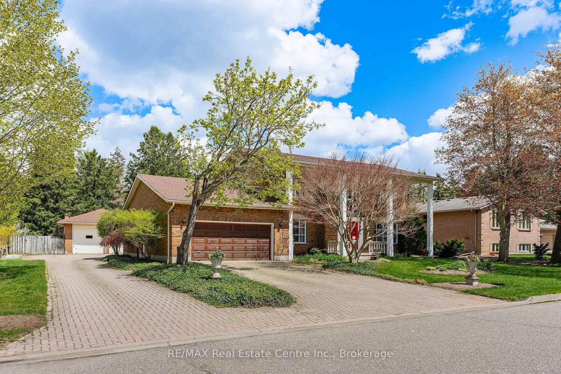 Front of 53 Shadybrook Court