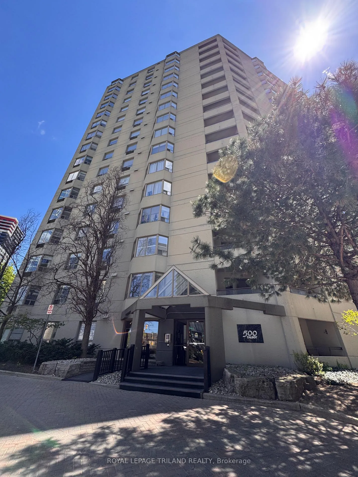 Front of Unit 1502, 500 Talbot Street