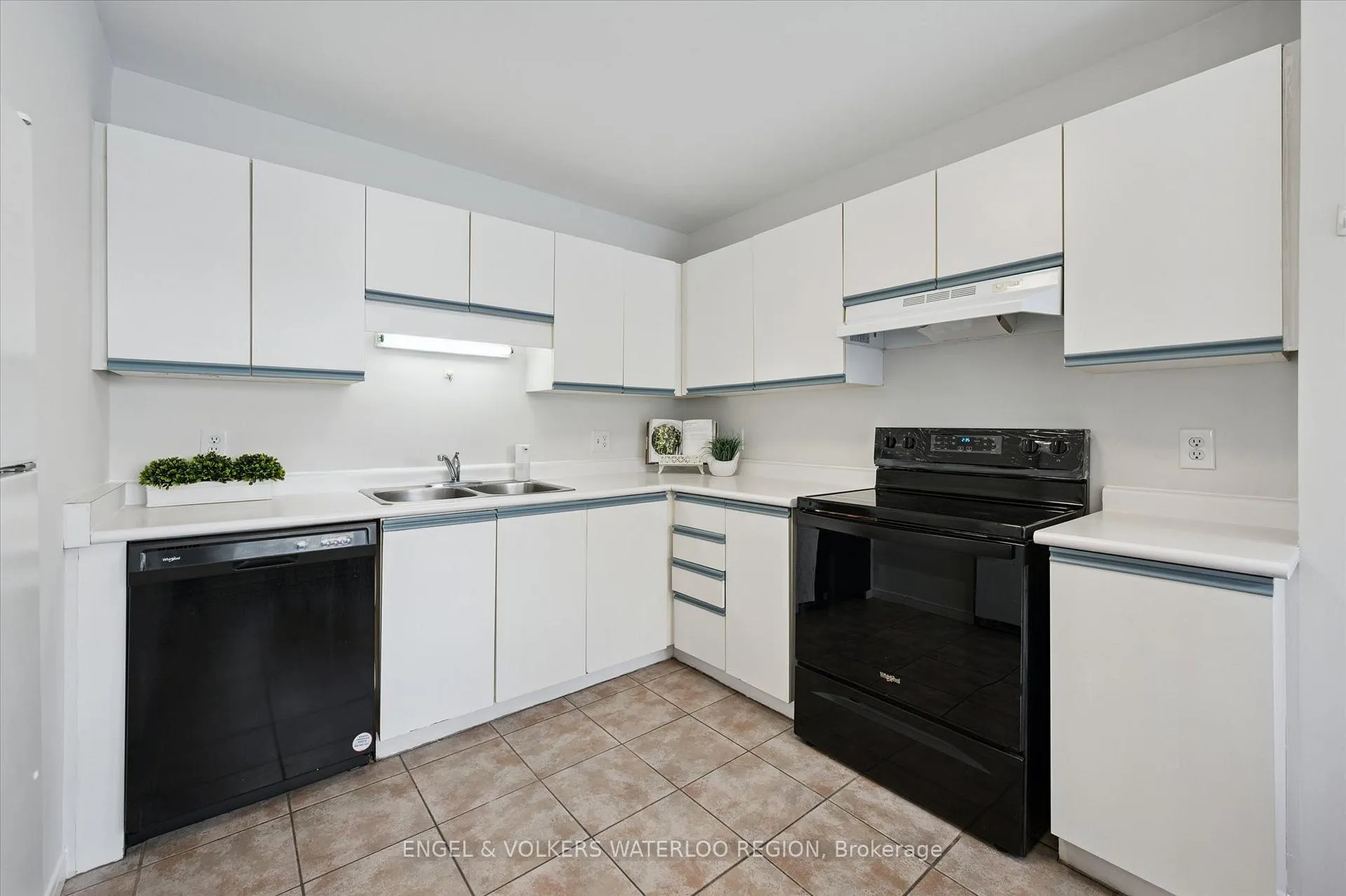 Photo 13 of Unit 24, 250 Keats Way, Waterloo — HOMEH