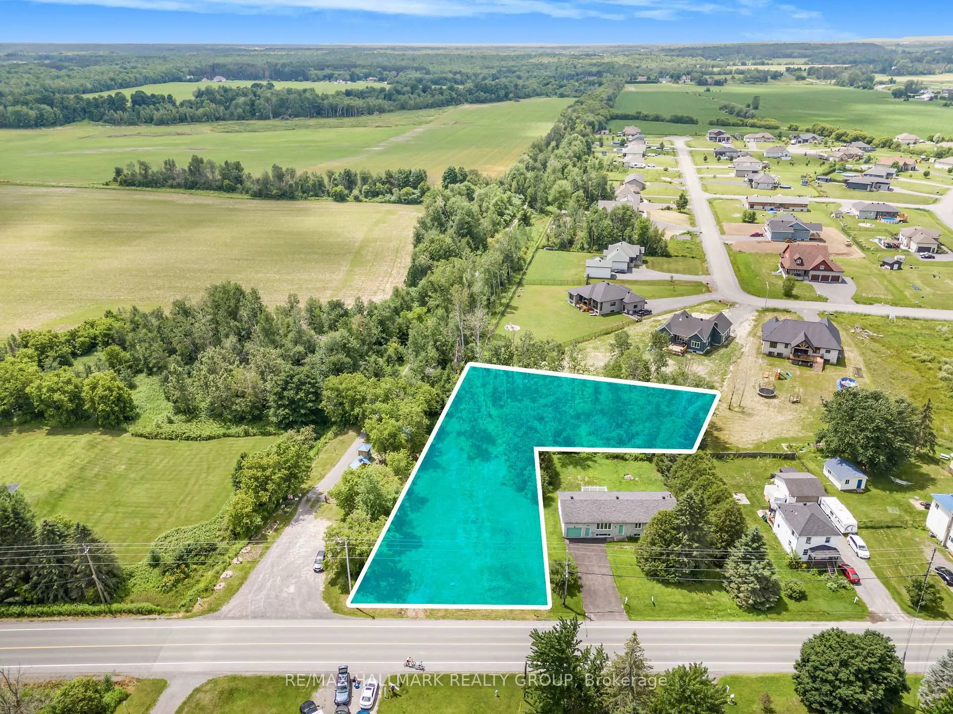Photo of 3258 Gendron Road