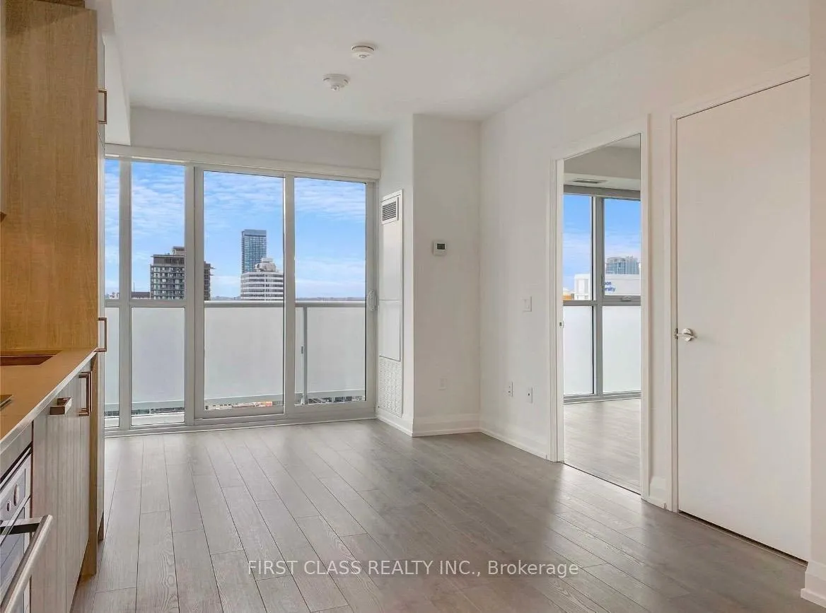 Photo 6 of Unit 3507, 77 Mutual Street, Toronto, Church-Yonge Corridor — HOMEH