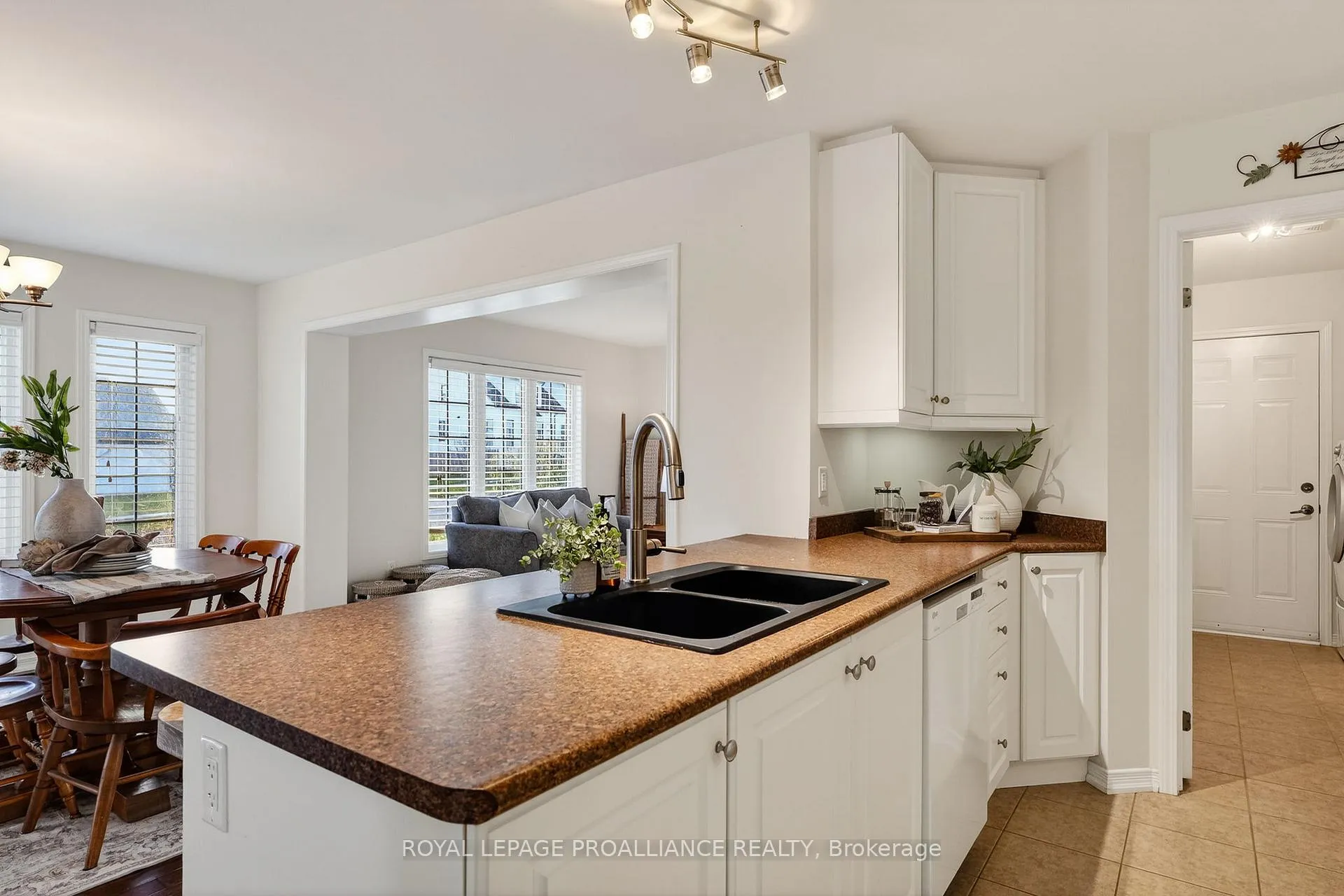 Photo 14 of 868 Mcmurdo Drive, Cobourg — HOMEH