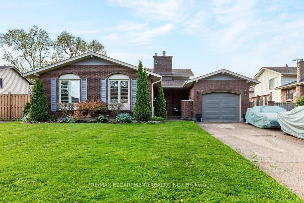 Photo 1 of 33 Via Dell Monte Street, St. Catharines, Burleigh Hill — HOMEH