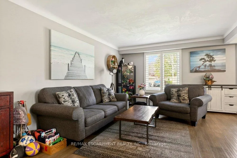 Photo 5 of 33 Via Dell Monte Street, St. Catharines, Burleigh Hill — HOMEH