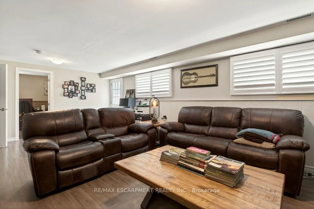 Photo 19 of 33 Via Dell Monte Street, St. Catharines, Burleigh Hill — HOMEH