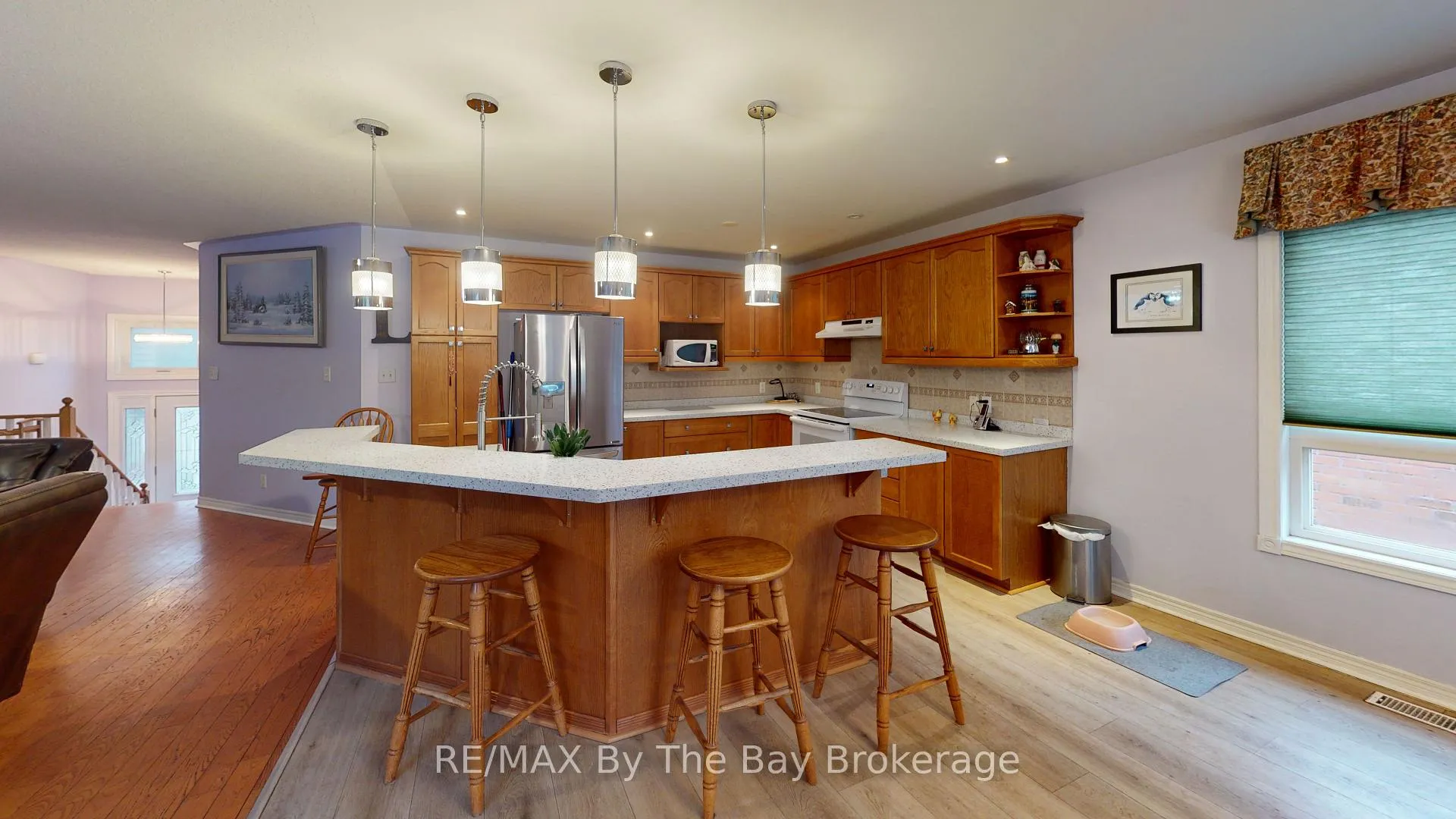 Photo 3 of 435 Ramblewood Drive, Wasaga Beach — HOMEH
