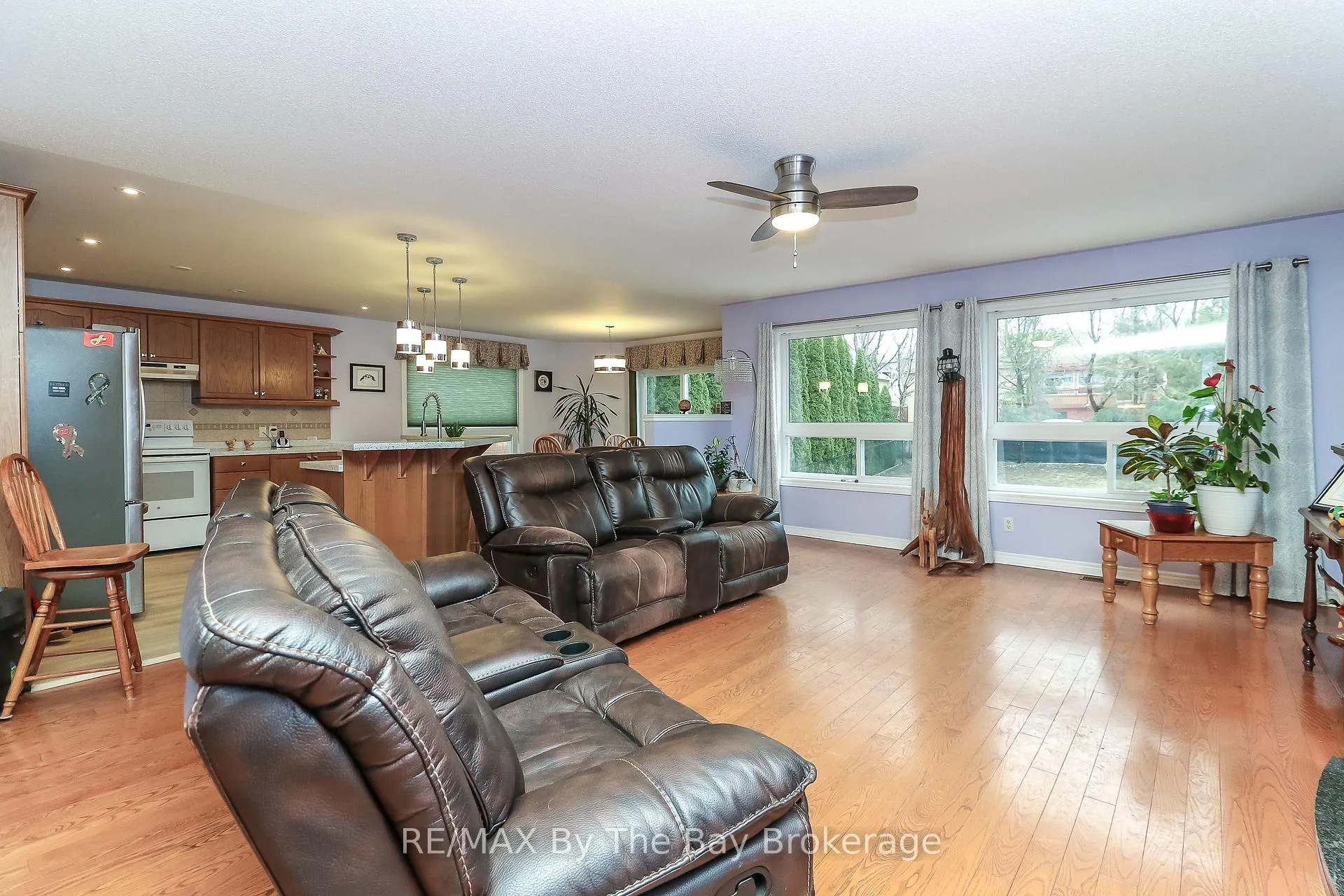 Photo 5 of 435 Ramblewood Drive, Wasaga Beach — HOMEH