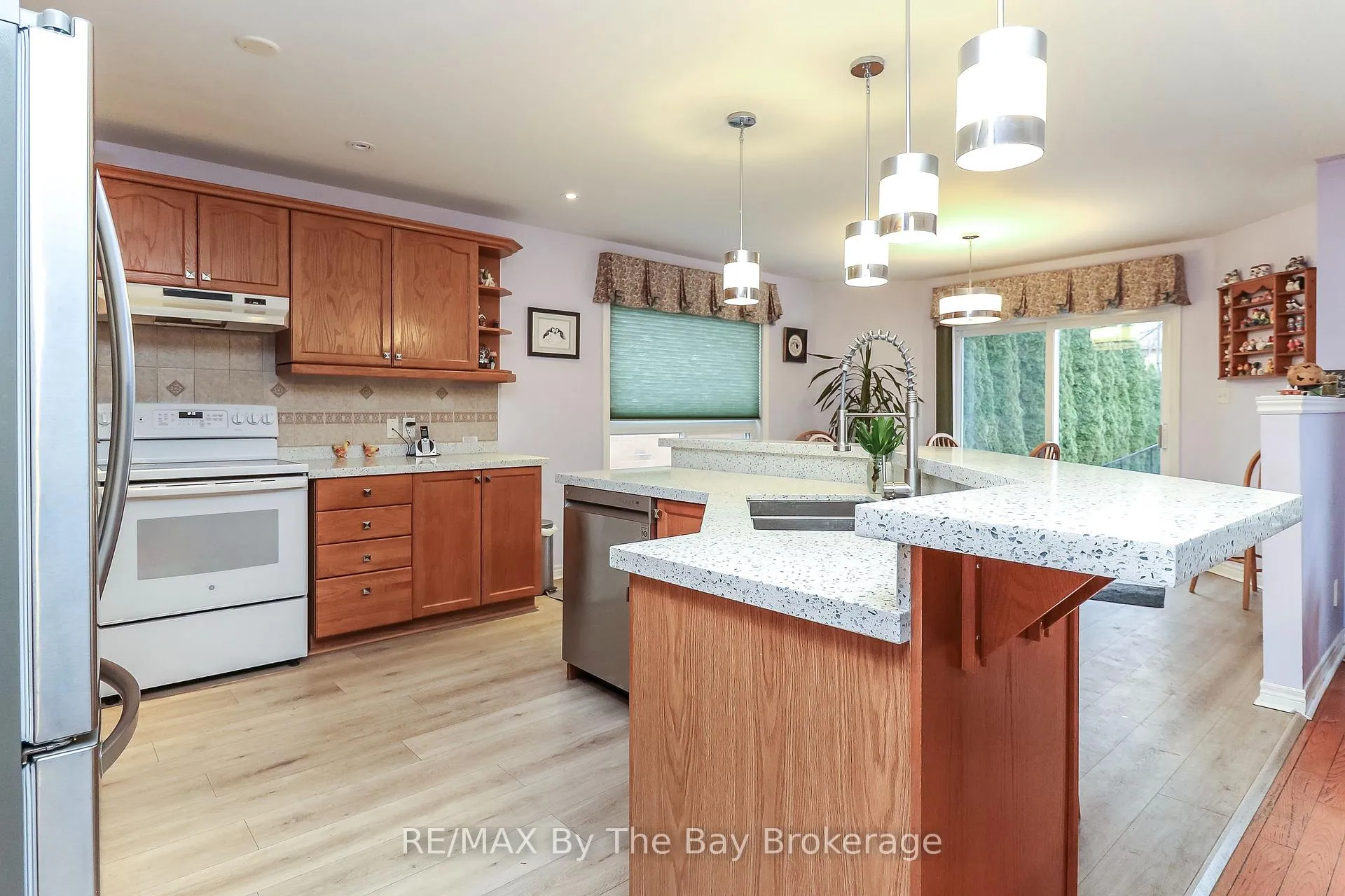 Photo 15 of 435 Ramblewood Drive, Wasaga Beach — HOMEH