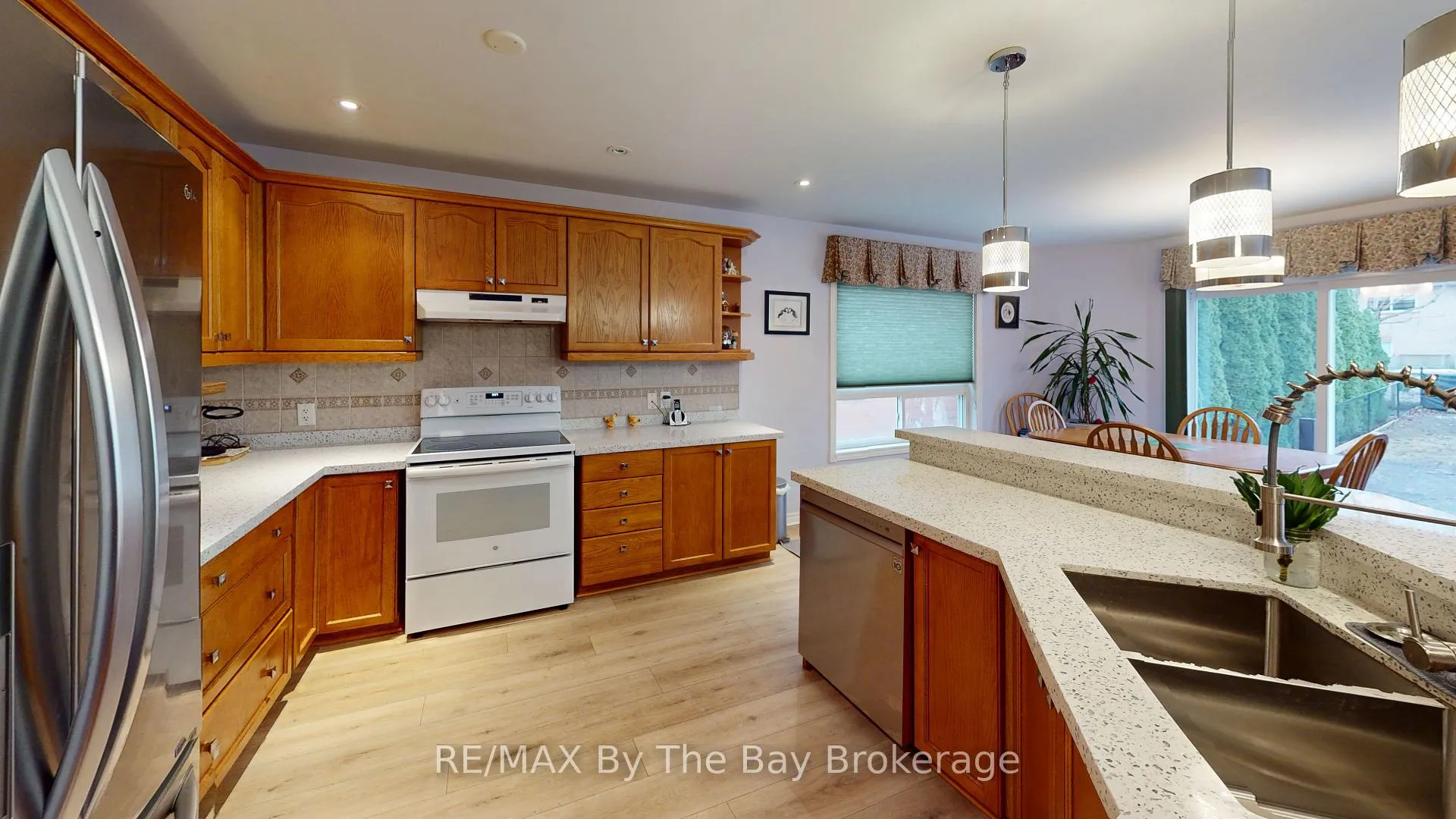 Photo 17 of 435 Ramblewood Drive, Wasaga Beach — HOMEH