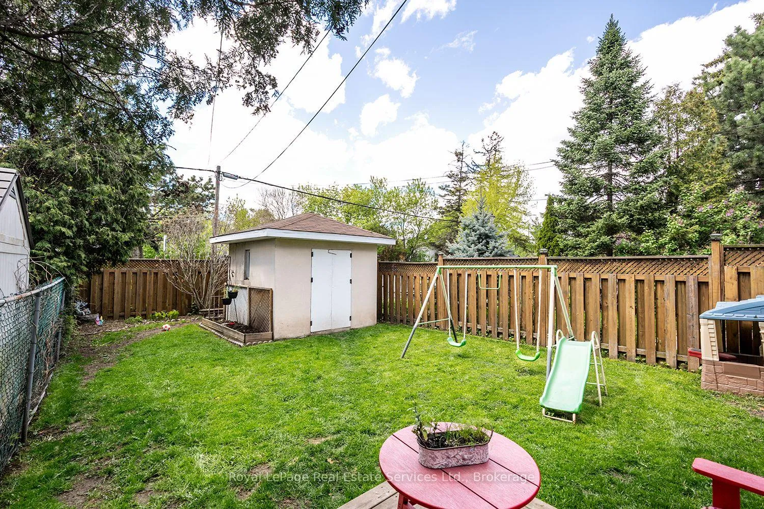 Photo 36 of 35 Park Row N, Hamilton, Crown Point — HOMEH