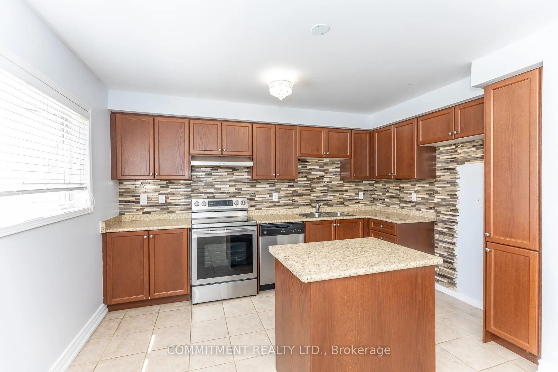 Photo 24 of 138 Barnham Street, Ajax, Central East — HOMEH