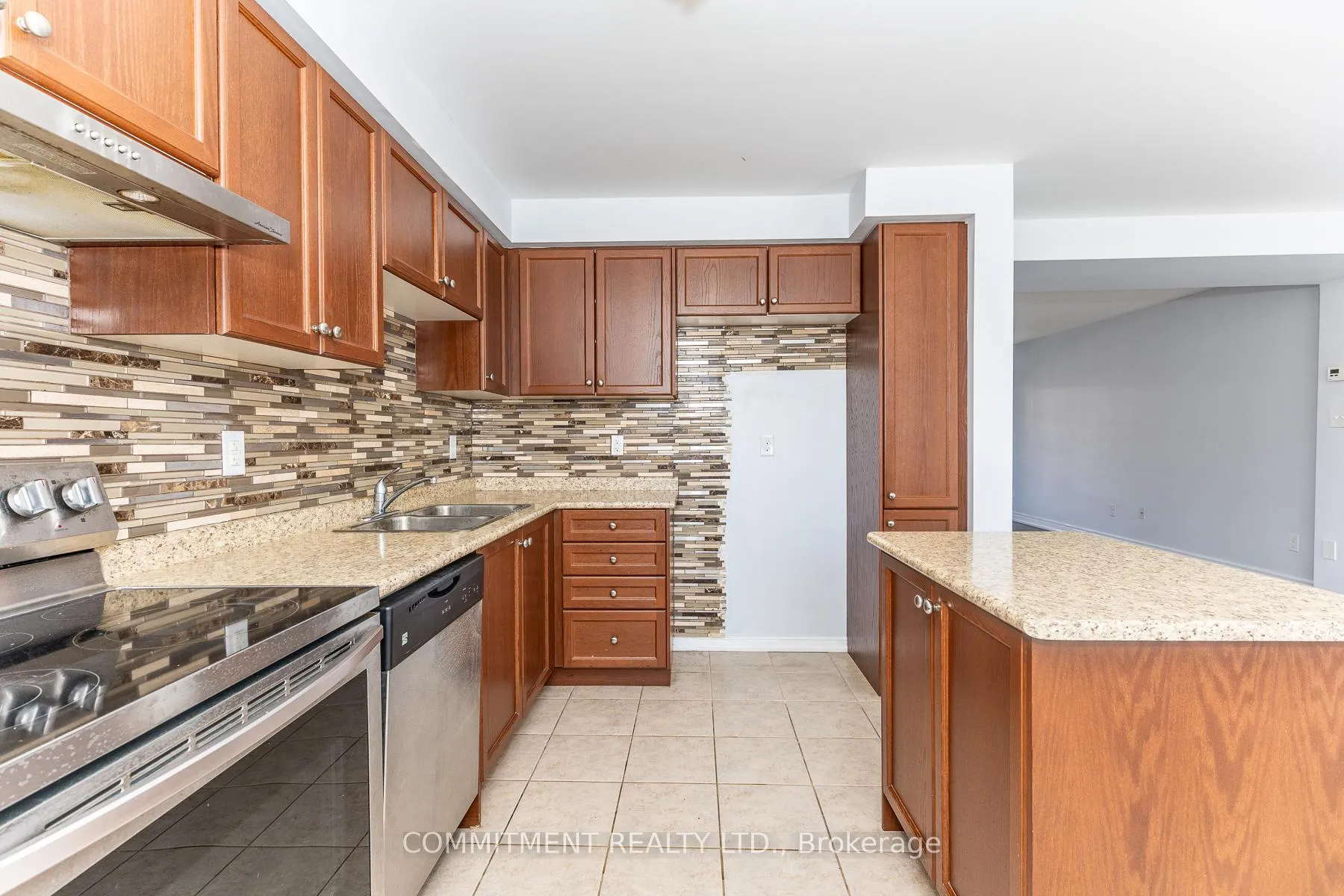 Photo 25 of 138 Barnham Street, Ajax, Central East — HOMEH