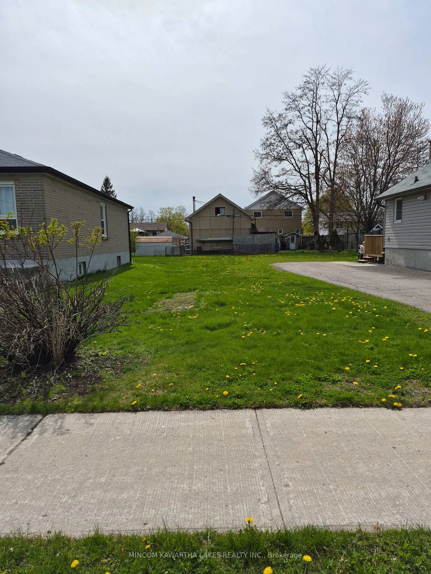 Front of 00 Western Avenue