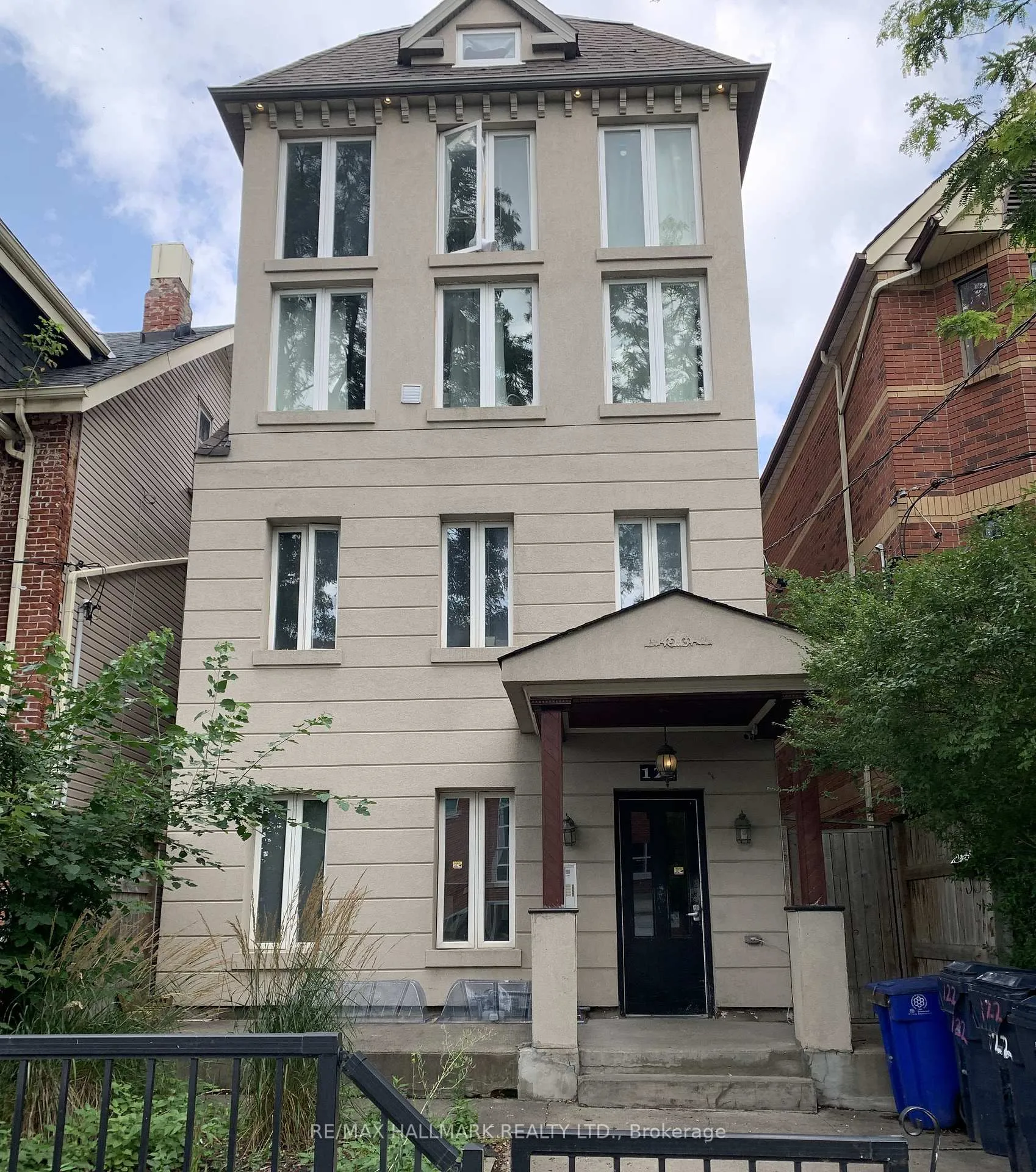 Front of Unit 2, 122 Baldwin Street