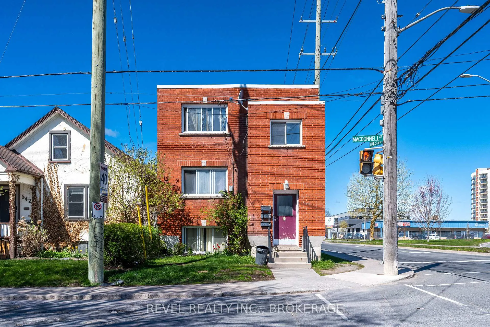 Photo 1 of 546 Macdonnell Street, Kingston, East of Sir John A. Blvd — HOMEH