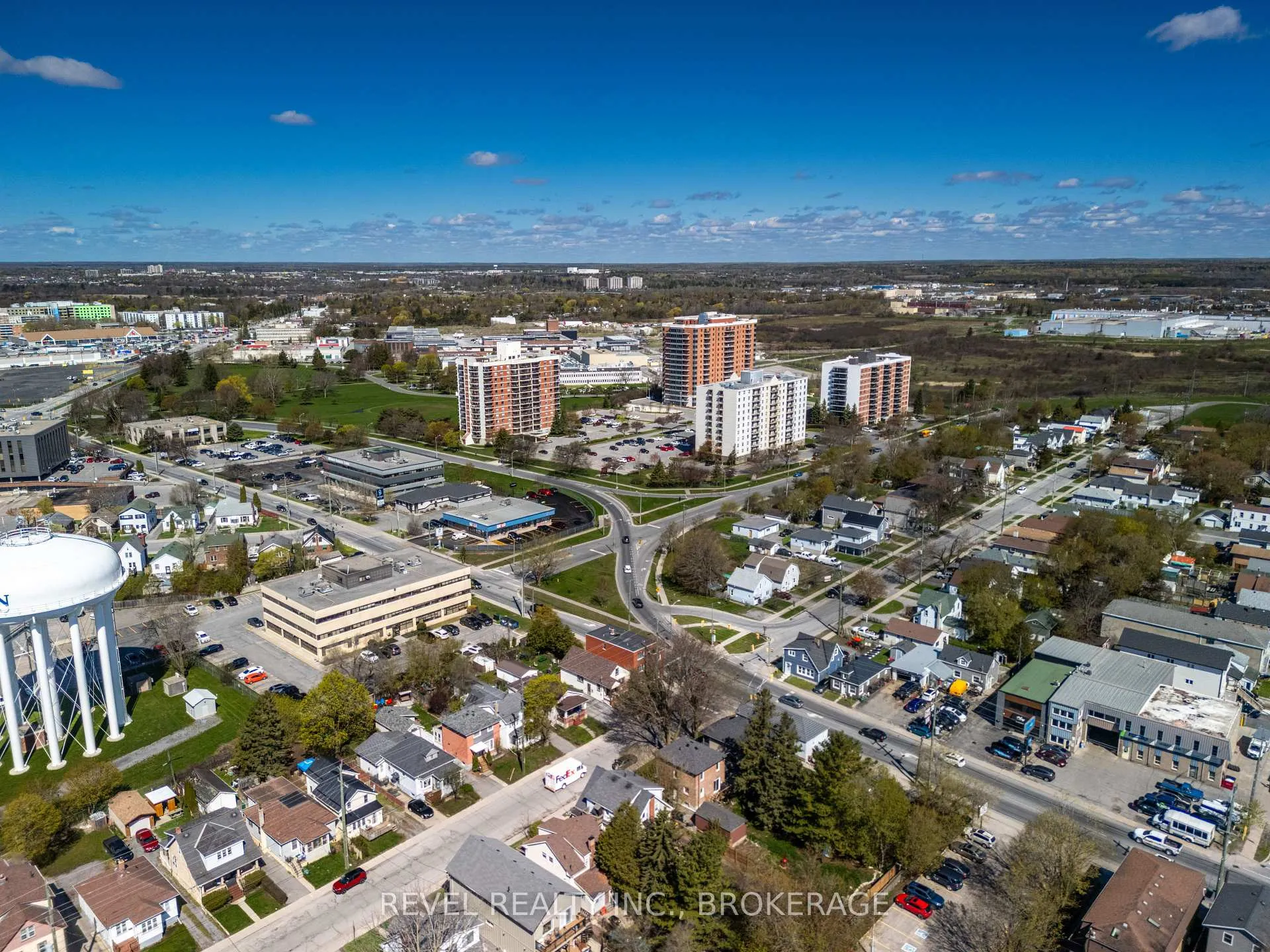 Photo 11 of 546 Macdonnell Street, Kingston, East of Sir John A. Blvd — HOMEH