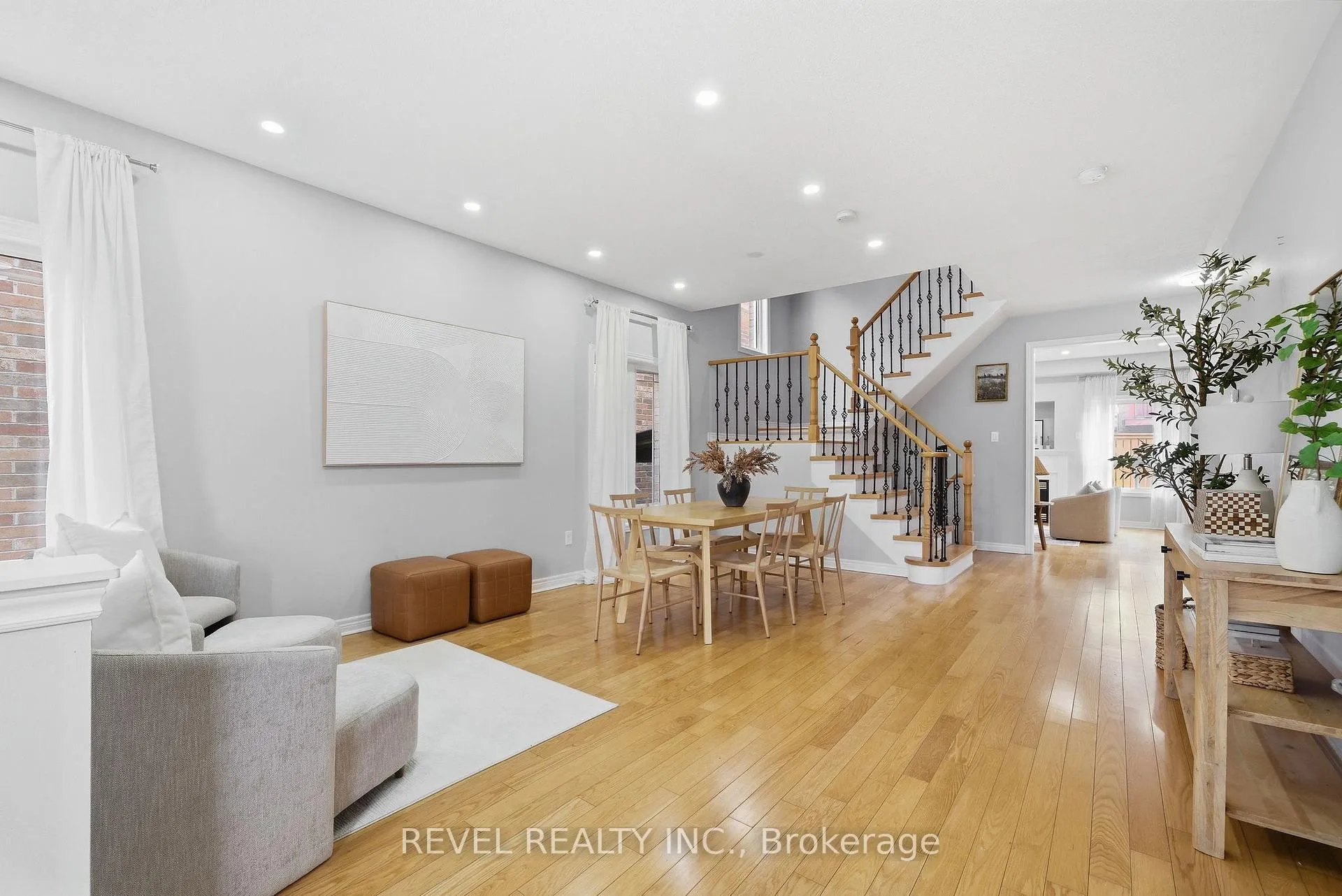 Photo 7 of 131 Rushworth Drive, Ajax, Northeast Ajax — HOMEH
