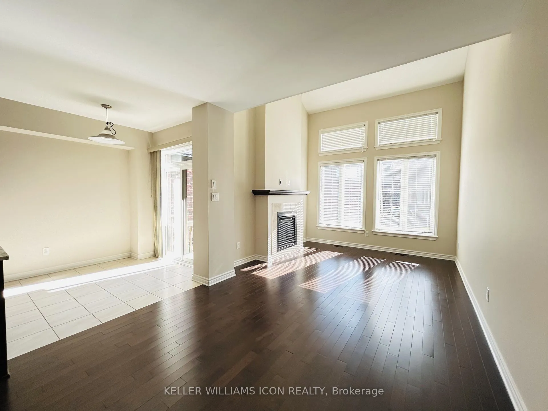 Photo 2 of 726 Guardian Grove, Ottawa, Riverside South/Gloucester Glen — HOMEH