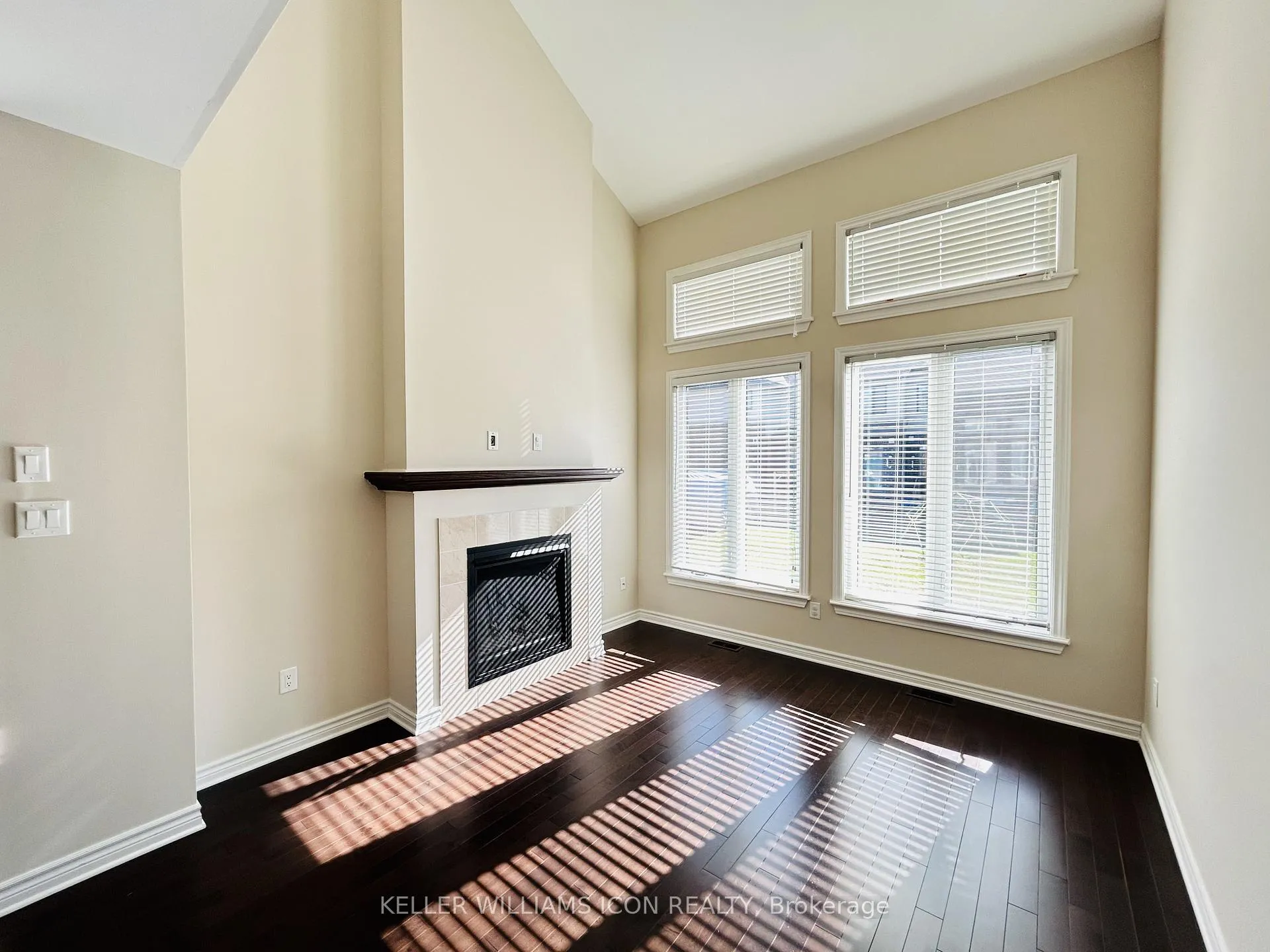 Photo 3 of 726 Guardian Grove, Ottawa, Riverside South/Gloucester Glen — HOMEH