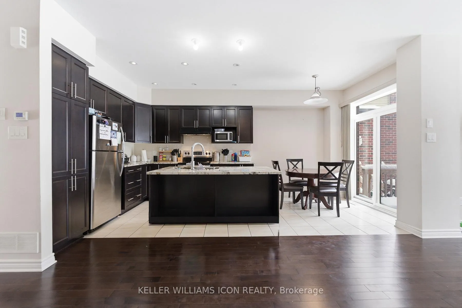 Photo 4 of 726 Guardian Grove, Ottawa, Riverside South/Gloucester Glen — HOMEH