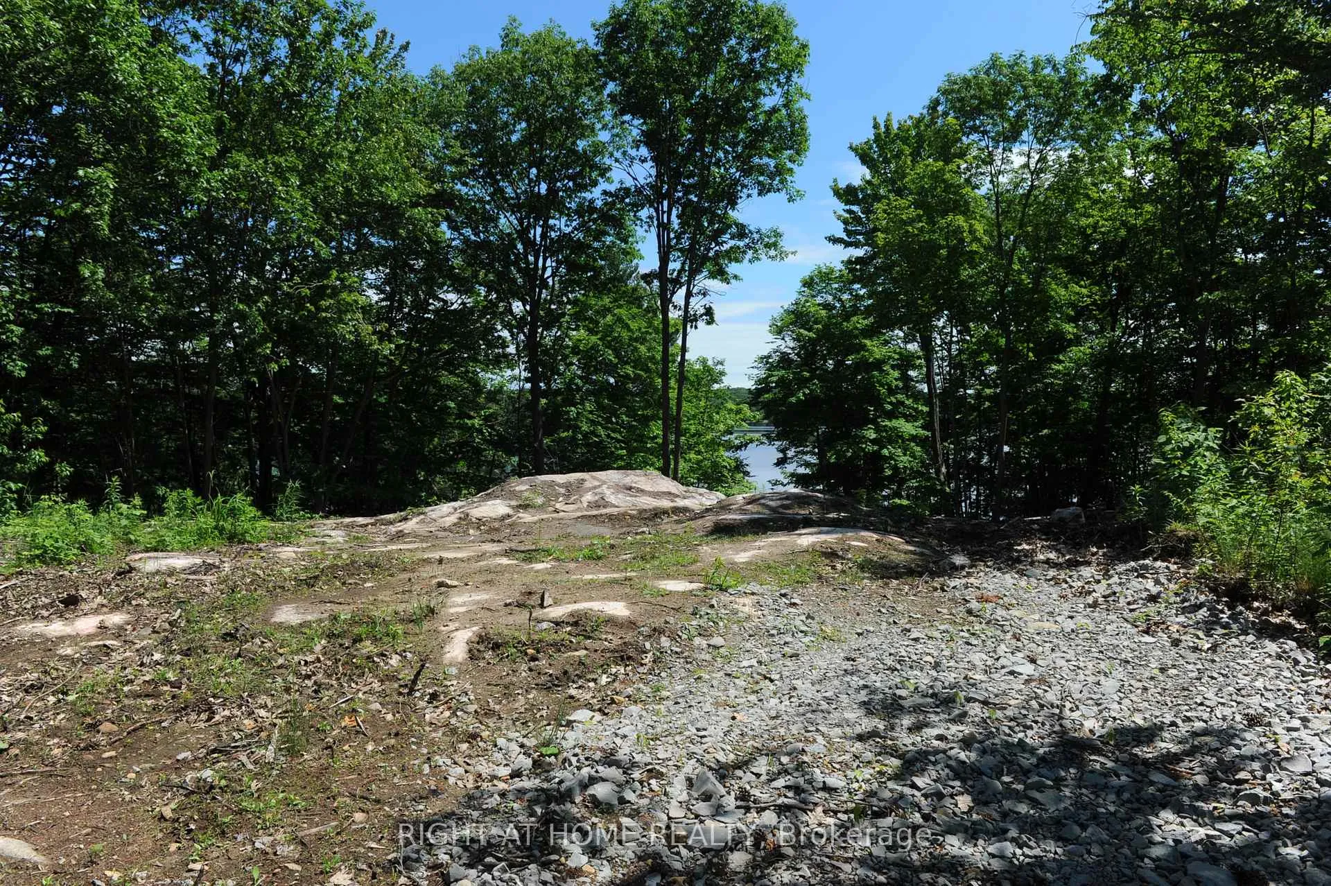 Photo 20 of 22 Hawkins Point, Georgian Bay — HOMEH