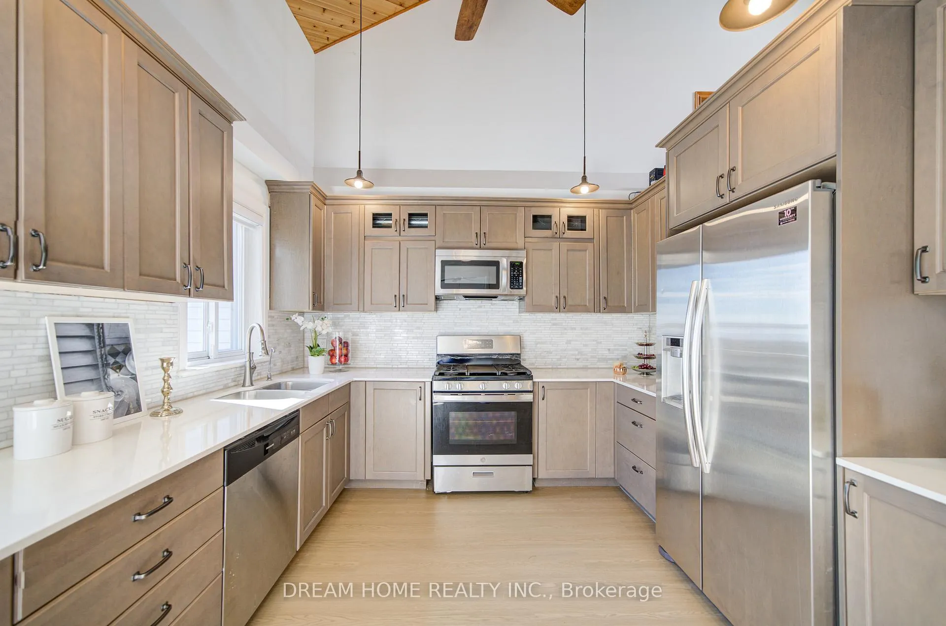 Photo 13 of 339 Carnegie Beach Road, Scugog, Rural Scugog — HOMEH