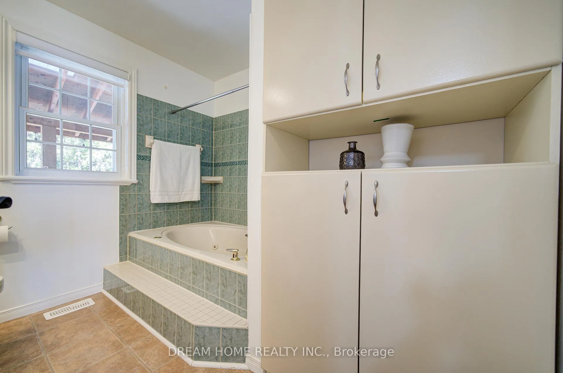 Photo 19 of 339 Carnegie Beach Road, Scugog, Rural Scugog — HOMEH