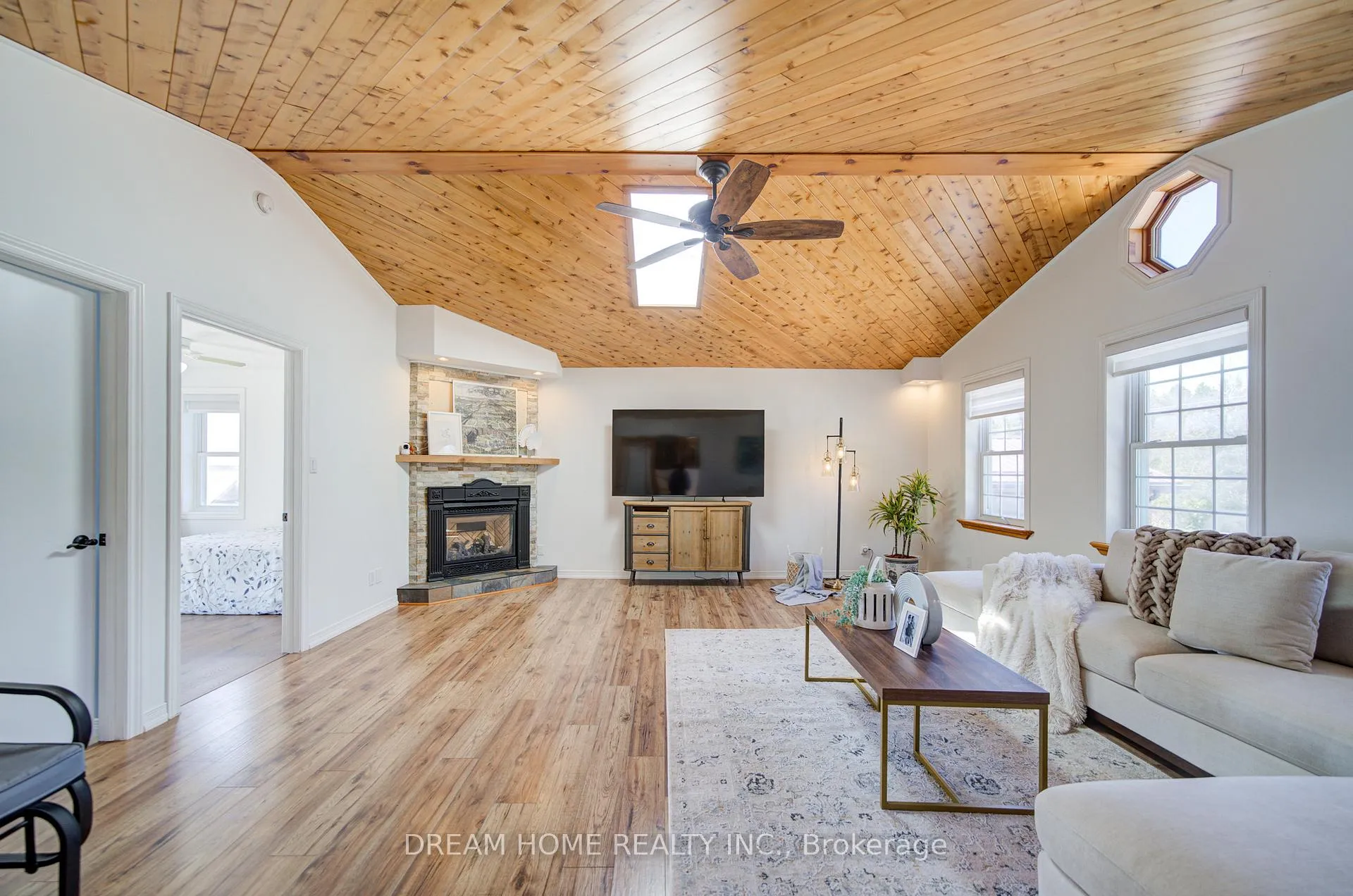 Photo 21 of 339 Carnegie Beach Road, Scugog, Rural Scugog — HOMEH