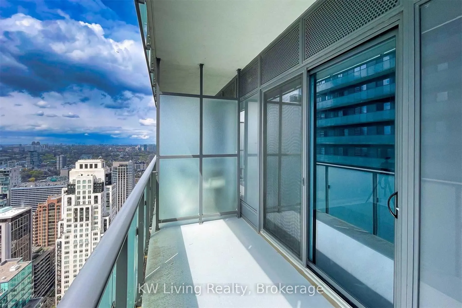 Photo 22 of Unit 4306, 1080 Bay Street, Toronto, Bay Street Corridor — HOMEH