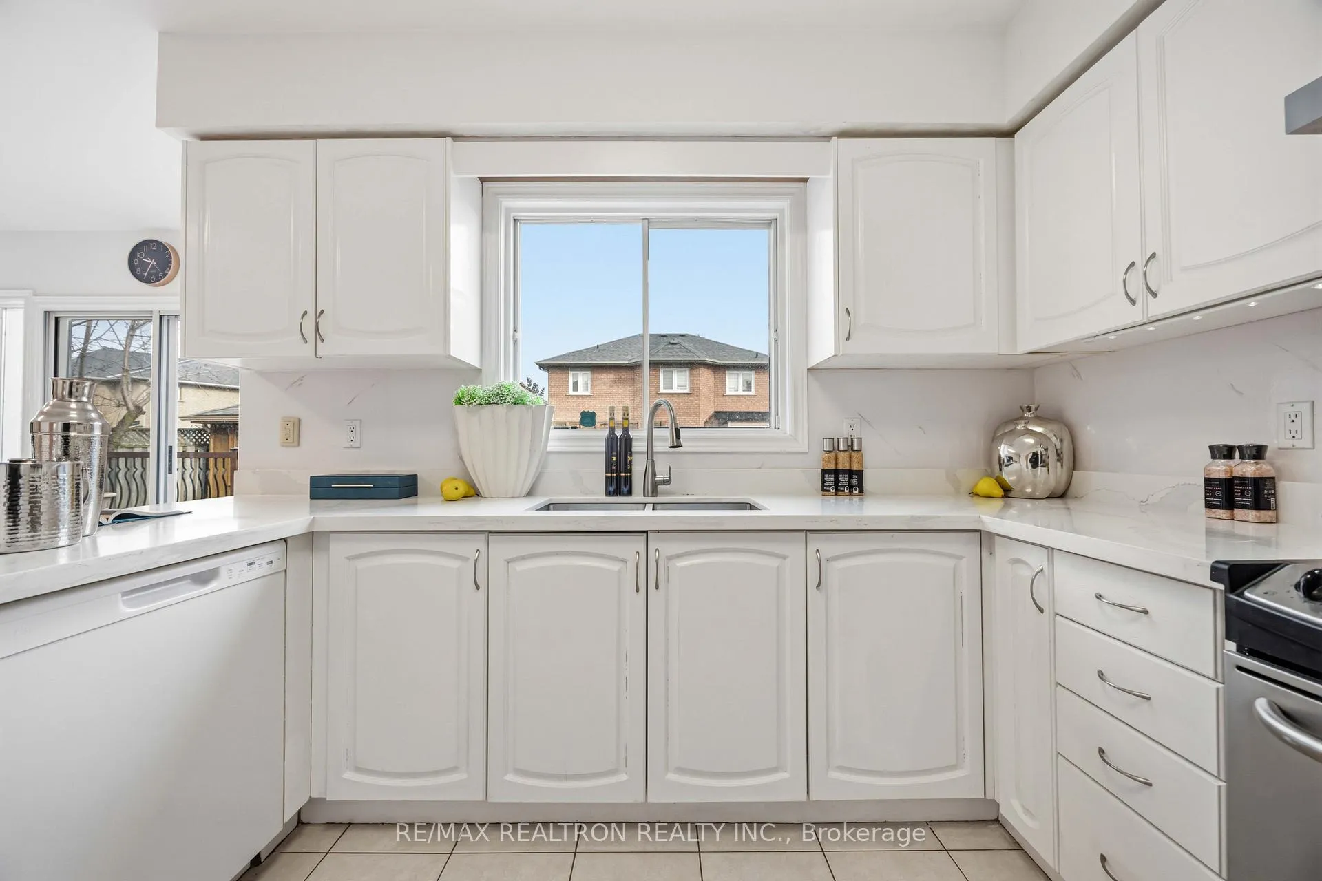 Photo 19 of 53 Boxwood Crescent, Markham, Rouge Fairways — HOMEH